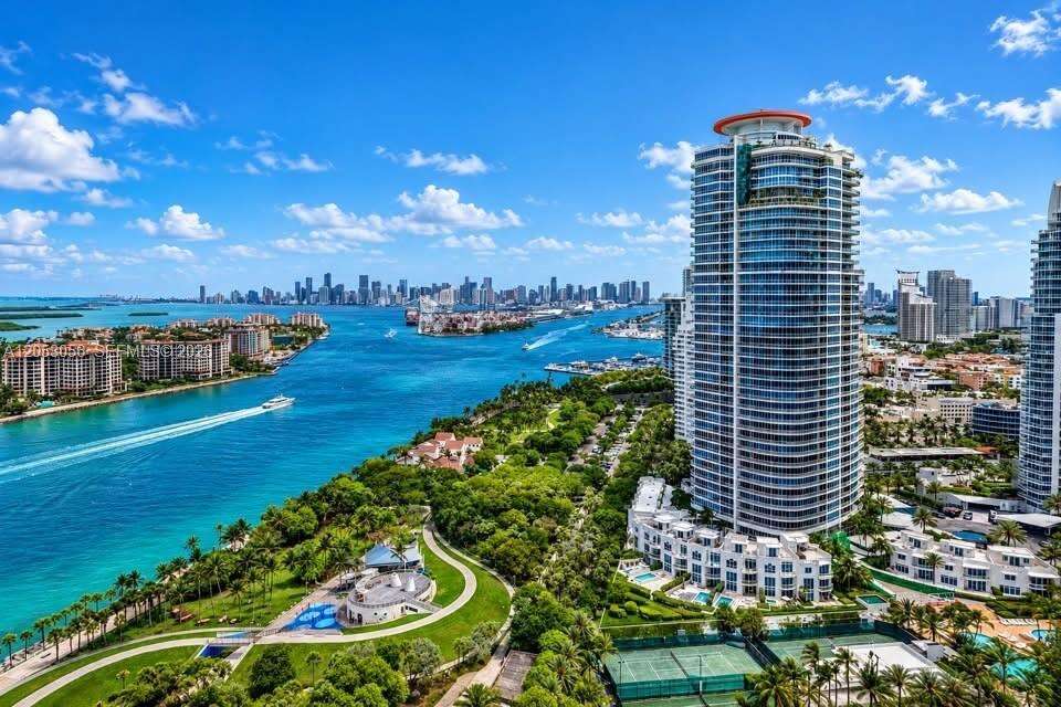 Continuum South Tower at 100 Pointe Dr, Miami Beach, FL 33139 - For Sale photo 26