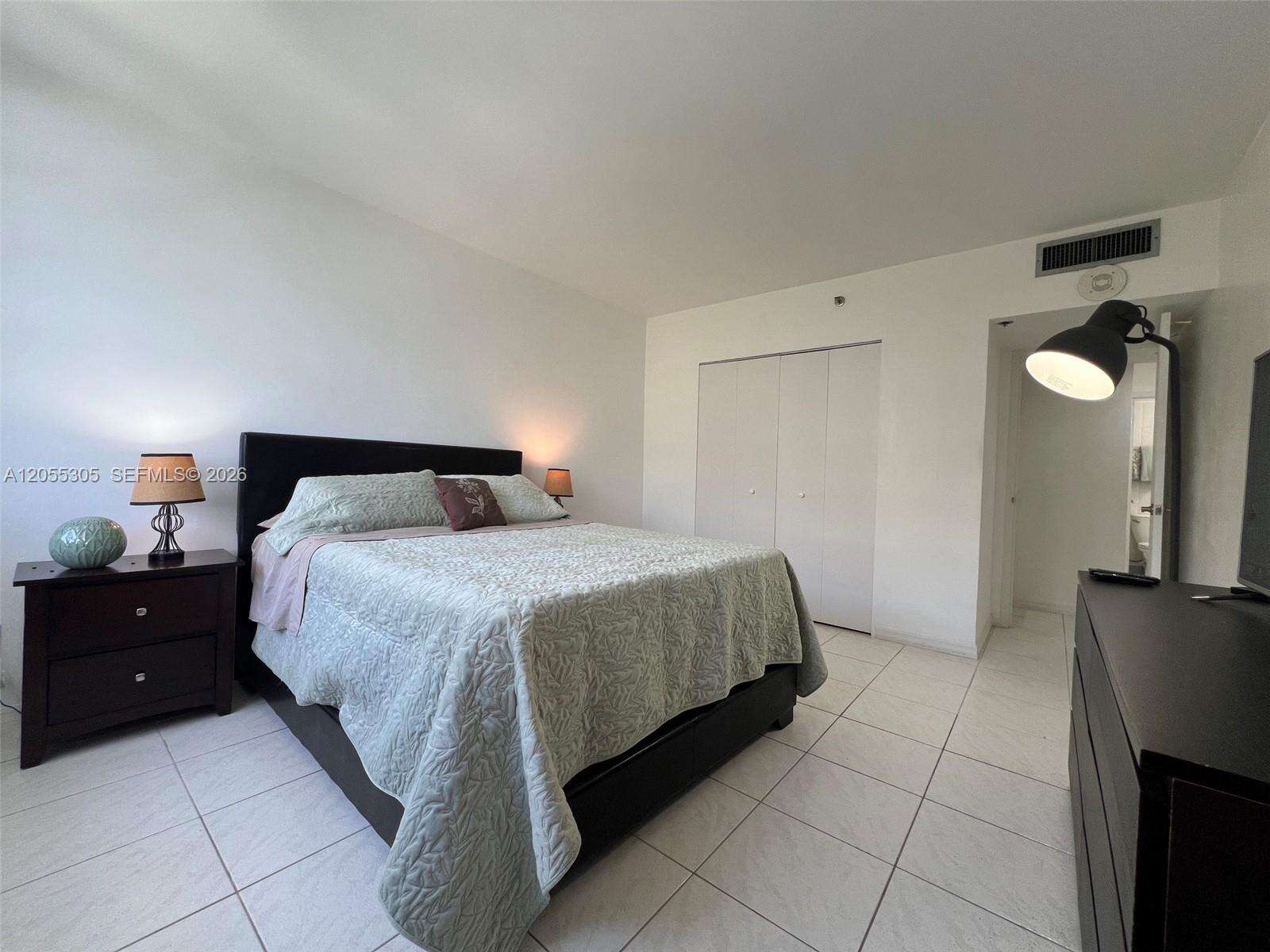 Decoplage at 100 Lincoln Rd, Miami Beach, FL 33139 - For Sale photo 16