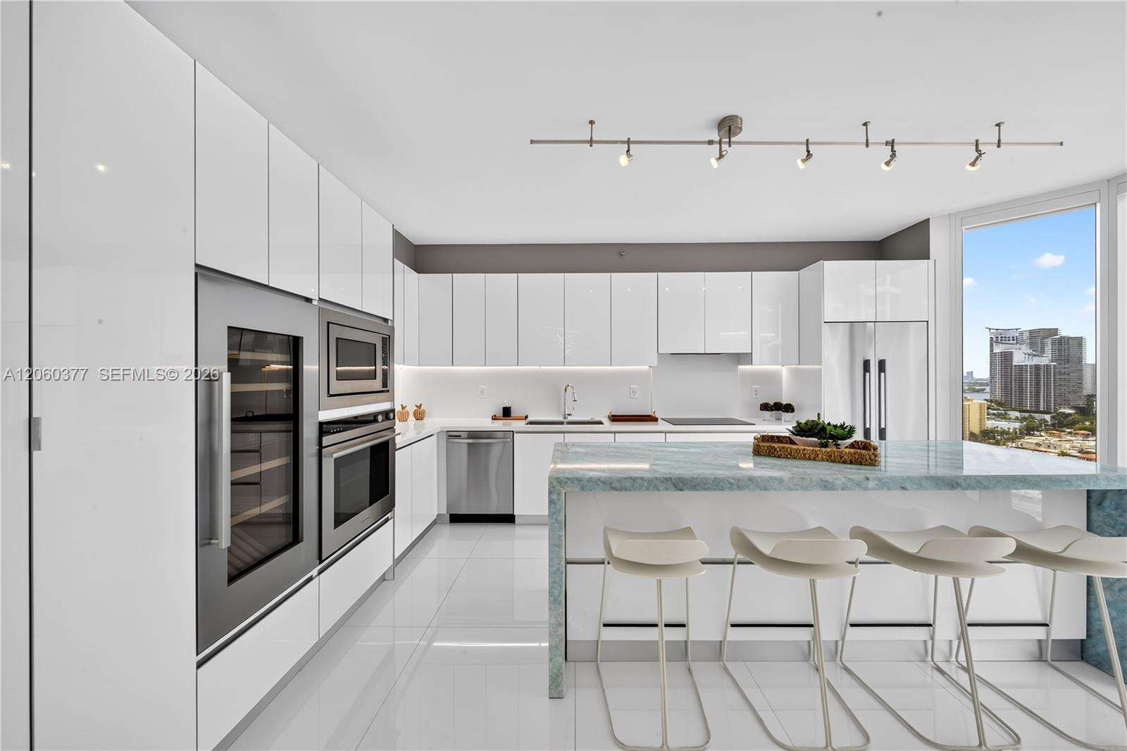 Portofino Tower at 300 Pointe Dr, Miami Beach, FL 33139 - For Sale photo 4