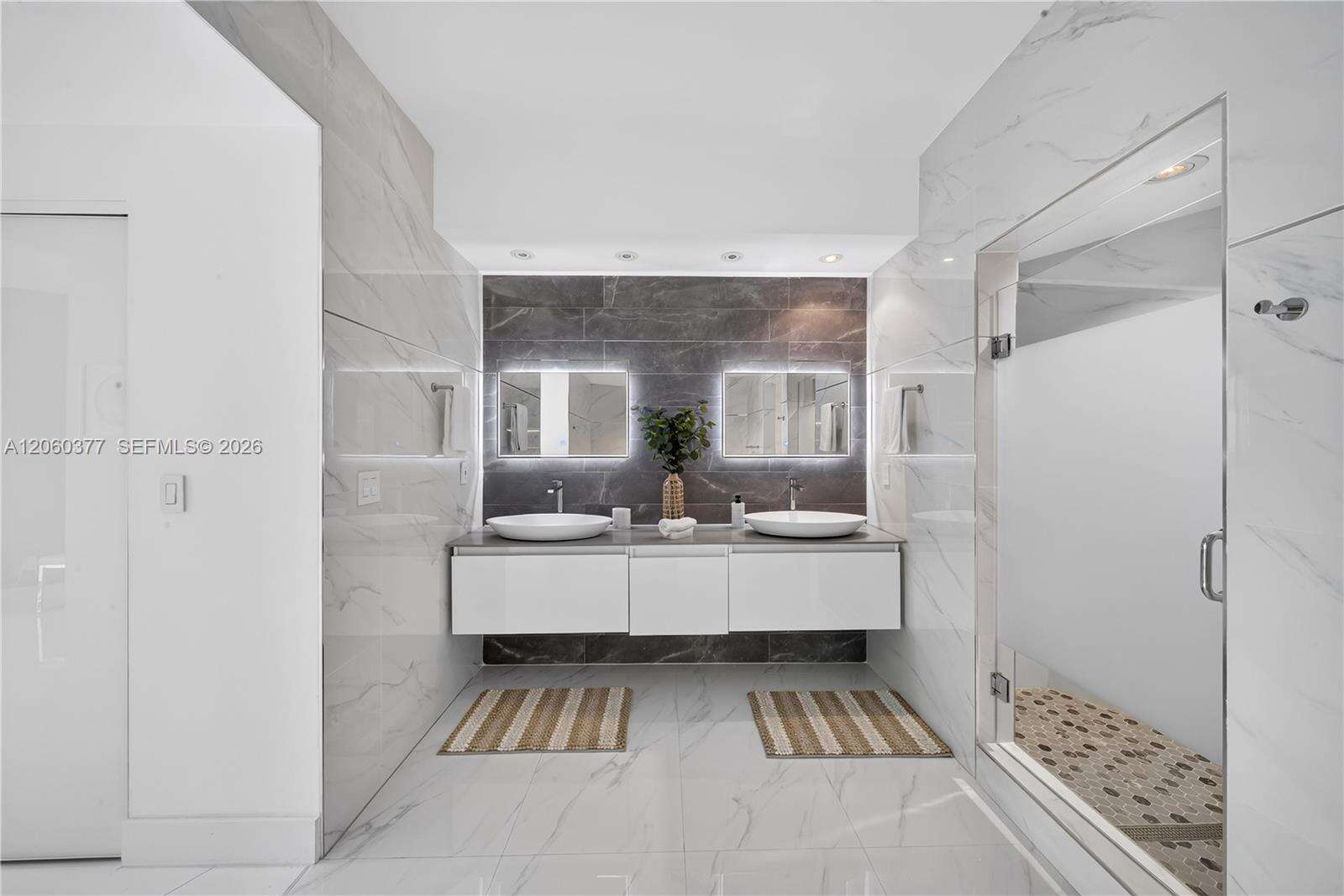 Portofino Tower at 300 Pointe Dr, Miami Beach, FL 33139 - For Sale photo 34
