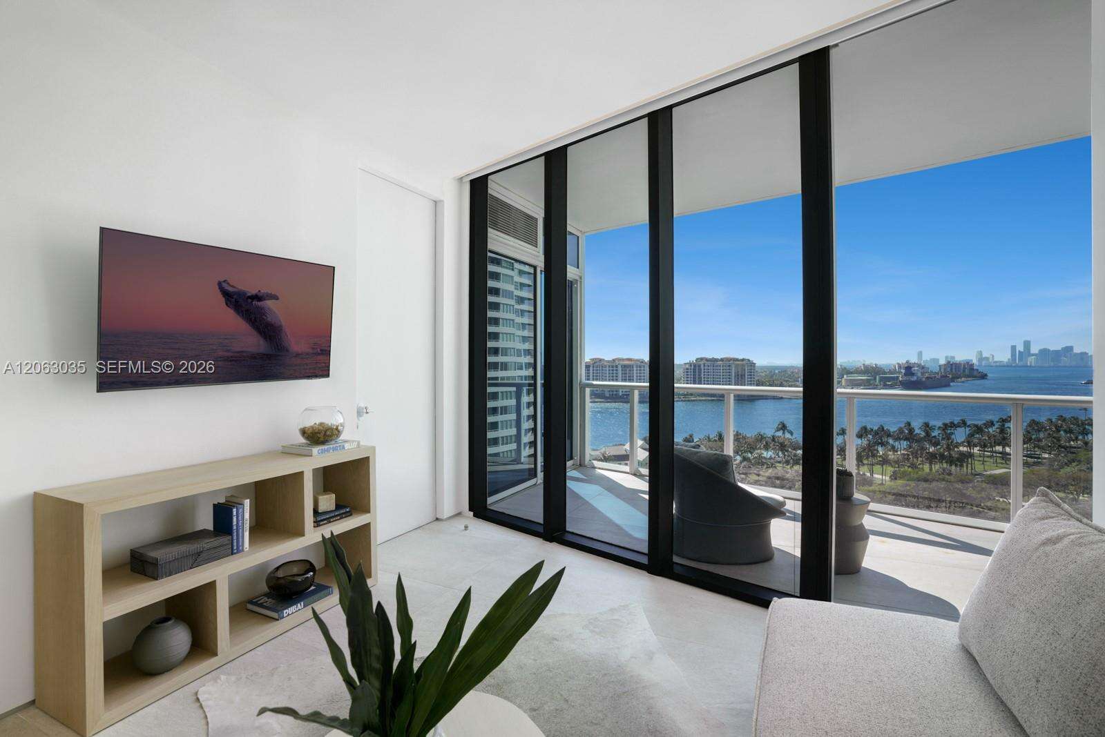 Continuum South Tower at 100 Pointe Dr, Miami Beach, FL 33139 - For Sale photo 25