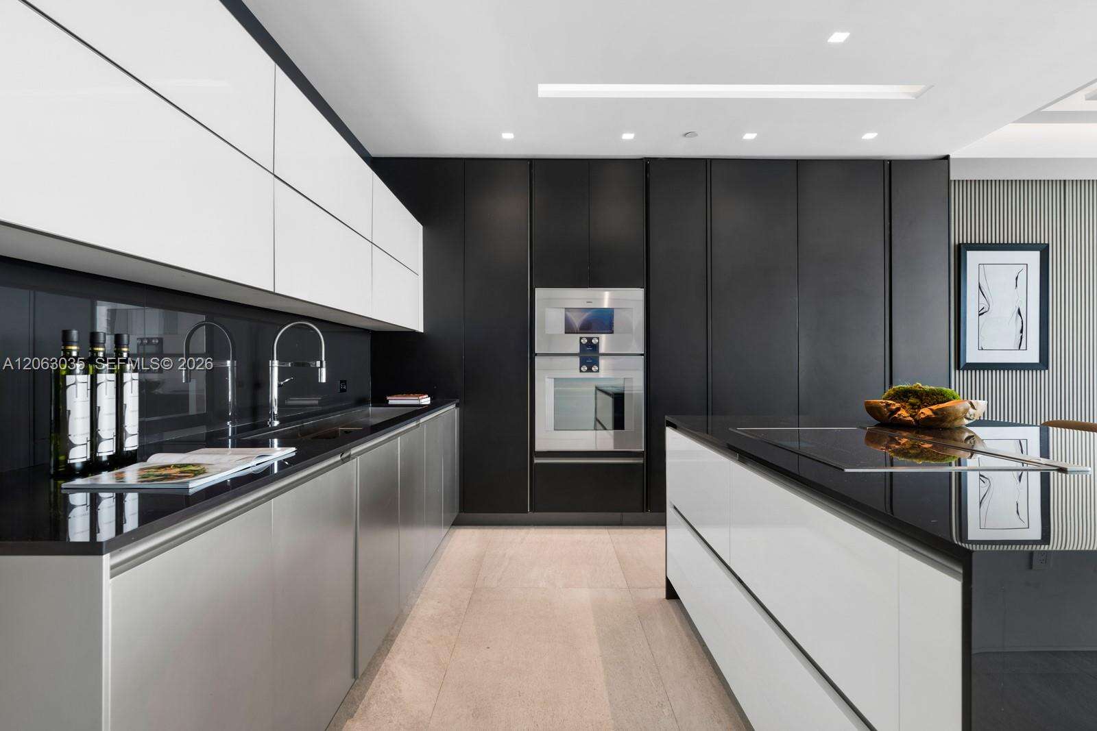 Continuum South Tower at 100 Pointe Dr, Miami Beach, FL 33139 - For Sale photo 6