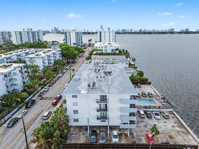 Casa Del Rey Condos for Sale & Rent | Picture 1