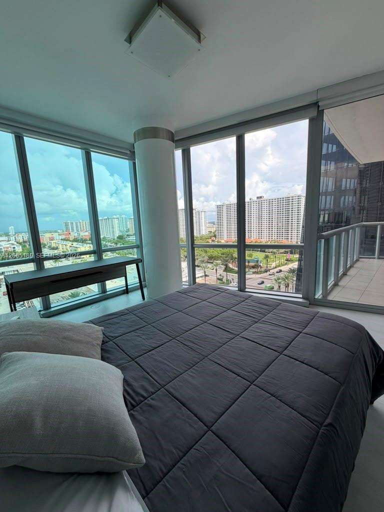 Jade Ocean at 17121 Collins Ave, Sunny Isles Beach, FL 33160 - For Sale photo 11