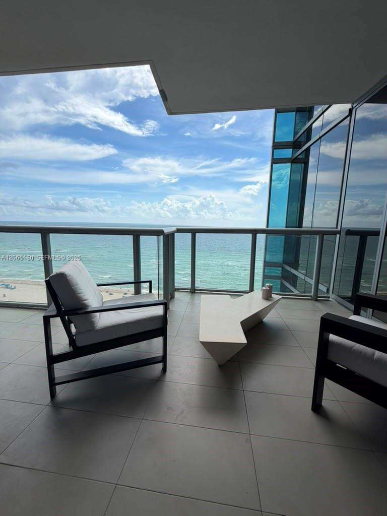 Jade Ocean at 17121 Collins Ave, Sunny Isles Beach, FL 33160 - For Sale photo 3