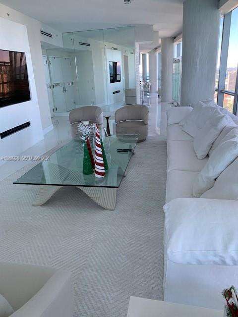 Jade Ocean at 17121 Collins Ave, Sunny Isles Beach, FL 33160 - For Sale photo 4