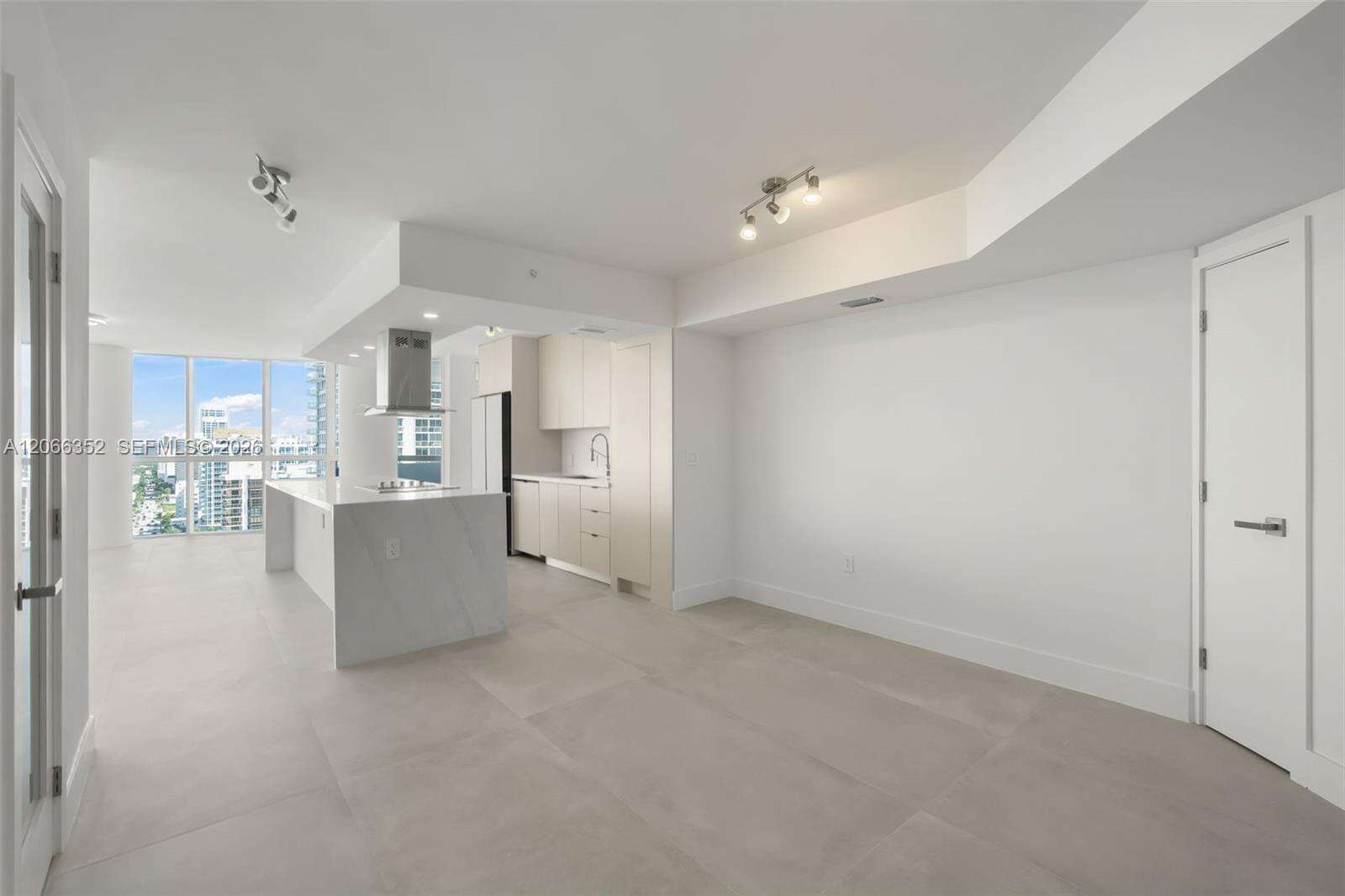 La Gorce Palace at 6301 Collins Ave, Miami Beach, FL 33141 - For Sale photo 2