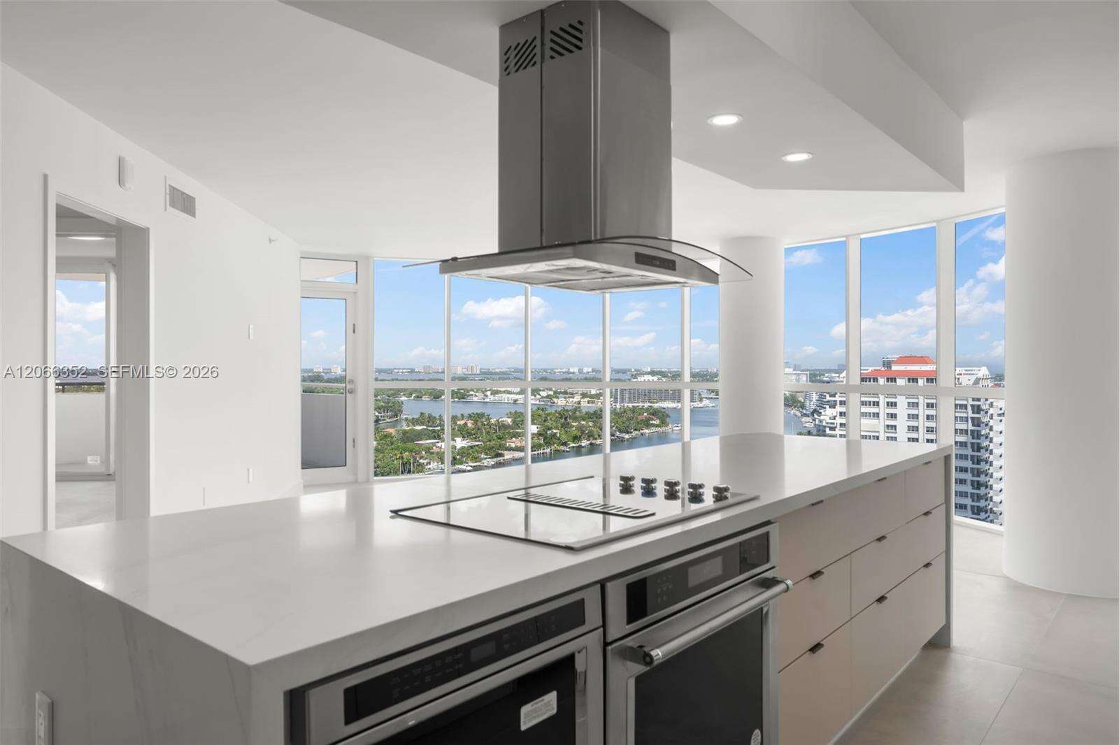 La Gorce Palace at 6301 Collins Ave, Miami Beach, FL 33141 - For Sale photo 16