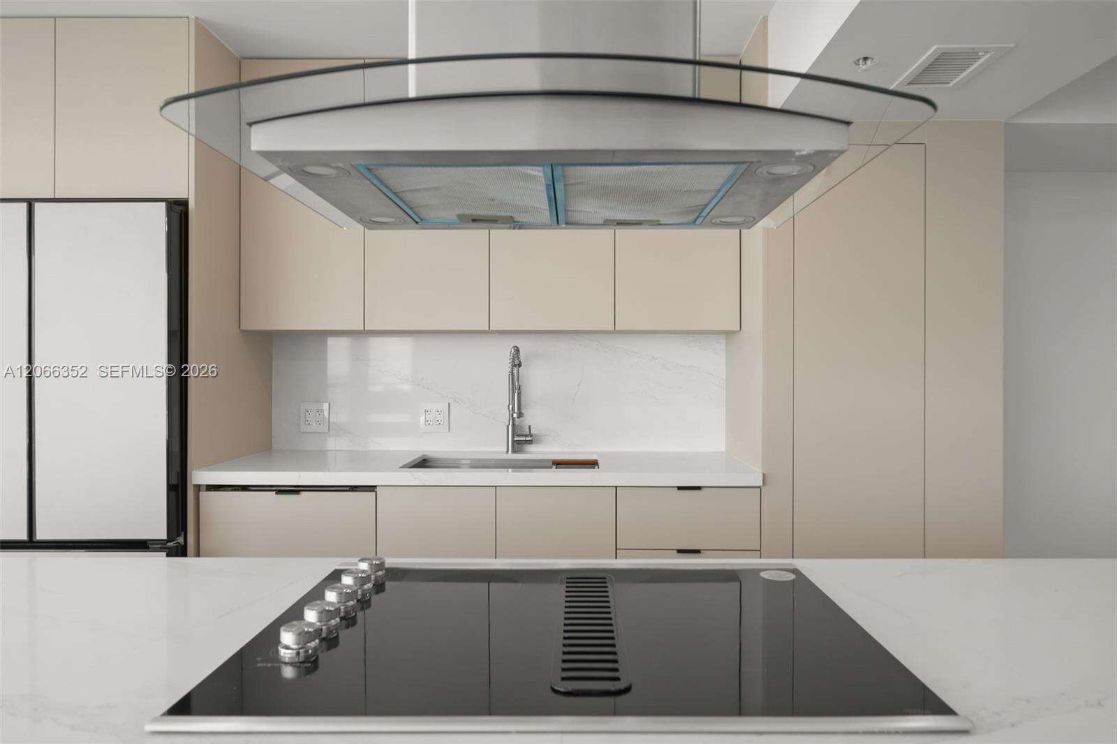 La Gorce Palace at 6301 Collins Ave, Miami Beach, FL 33141 - For Sale photo 17