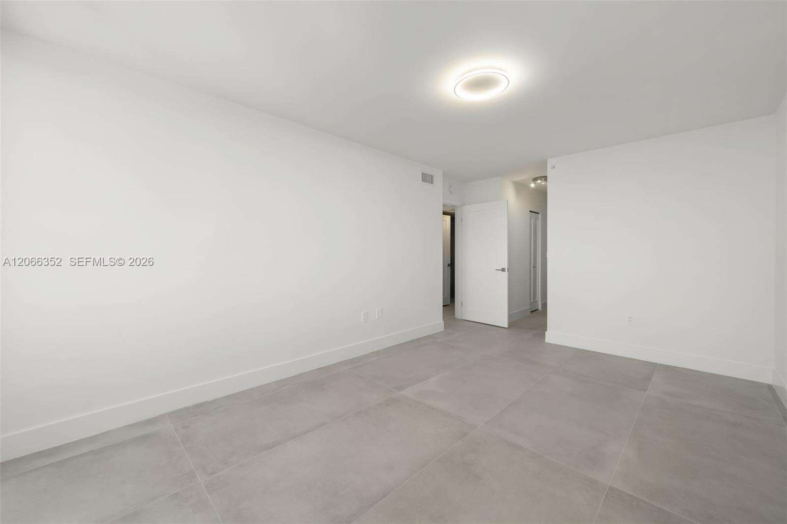 La Gorce Palace at 6301 Collins Ave, Miami Beach, FL 33141 - For Sale photo 21