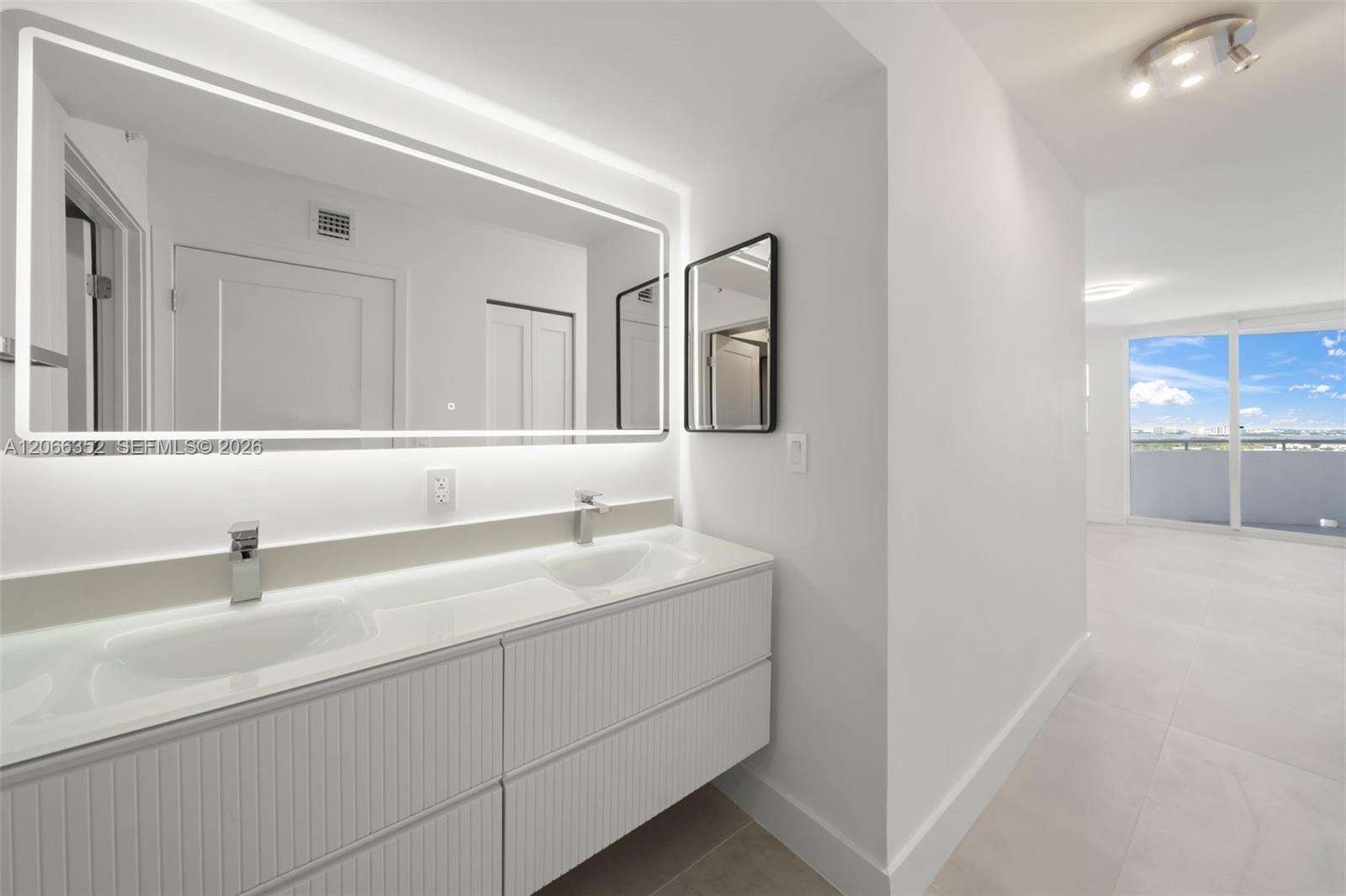 La Gorce Palace at 6301 Collins Ave, Miami Beach, FL 33141 - For Sale photo 24