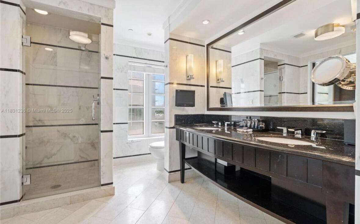 Fontainebleau 3 at 4391 Collins, Miami Beach, FL 33140 - For Sale photo 14