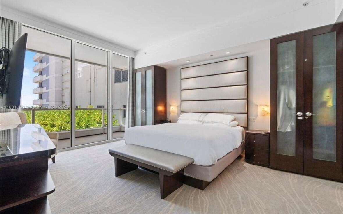Fontainebleau 3 at 4391 Collins, Miami Beach, FL 33140 - For Sale photo 16