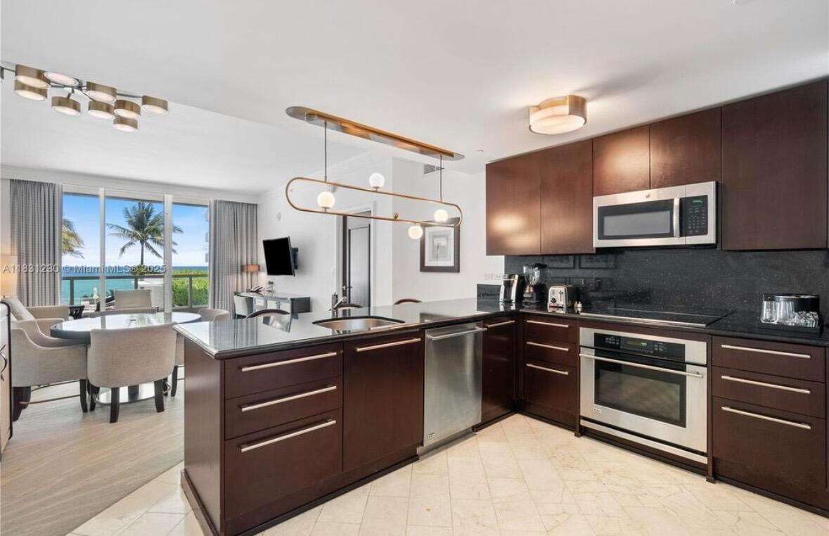 Fontainebleau 3 at 4391 Collins, Miami Beach, FL 33140 - For Sale photo 8