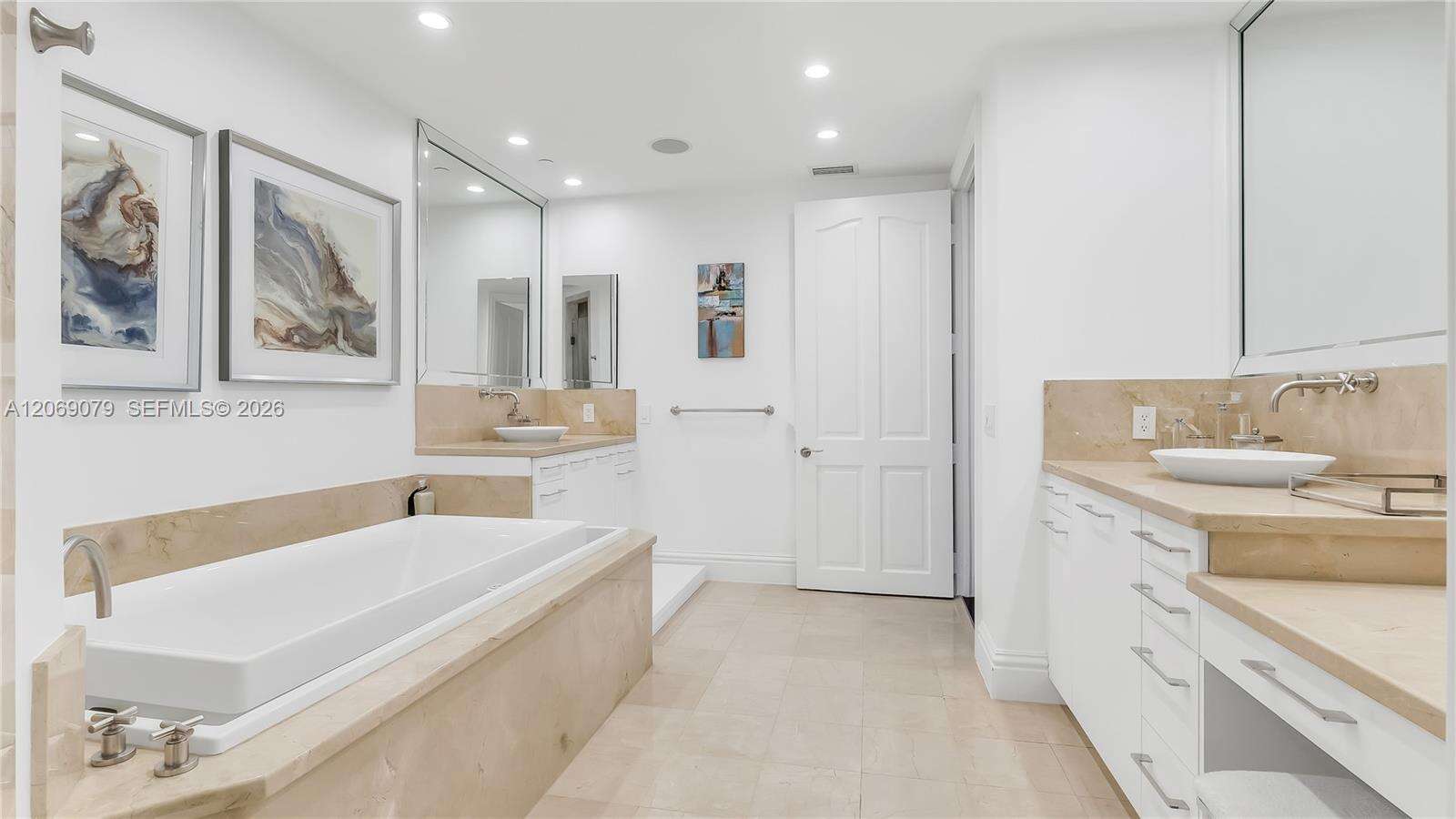The Ritz Carlton Condos For Sale & Rent at 10295 Collins Ave, Bal Harbour, FL 33154 - For Sale photo 20