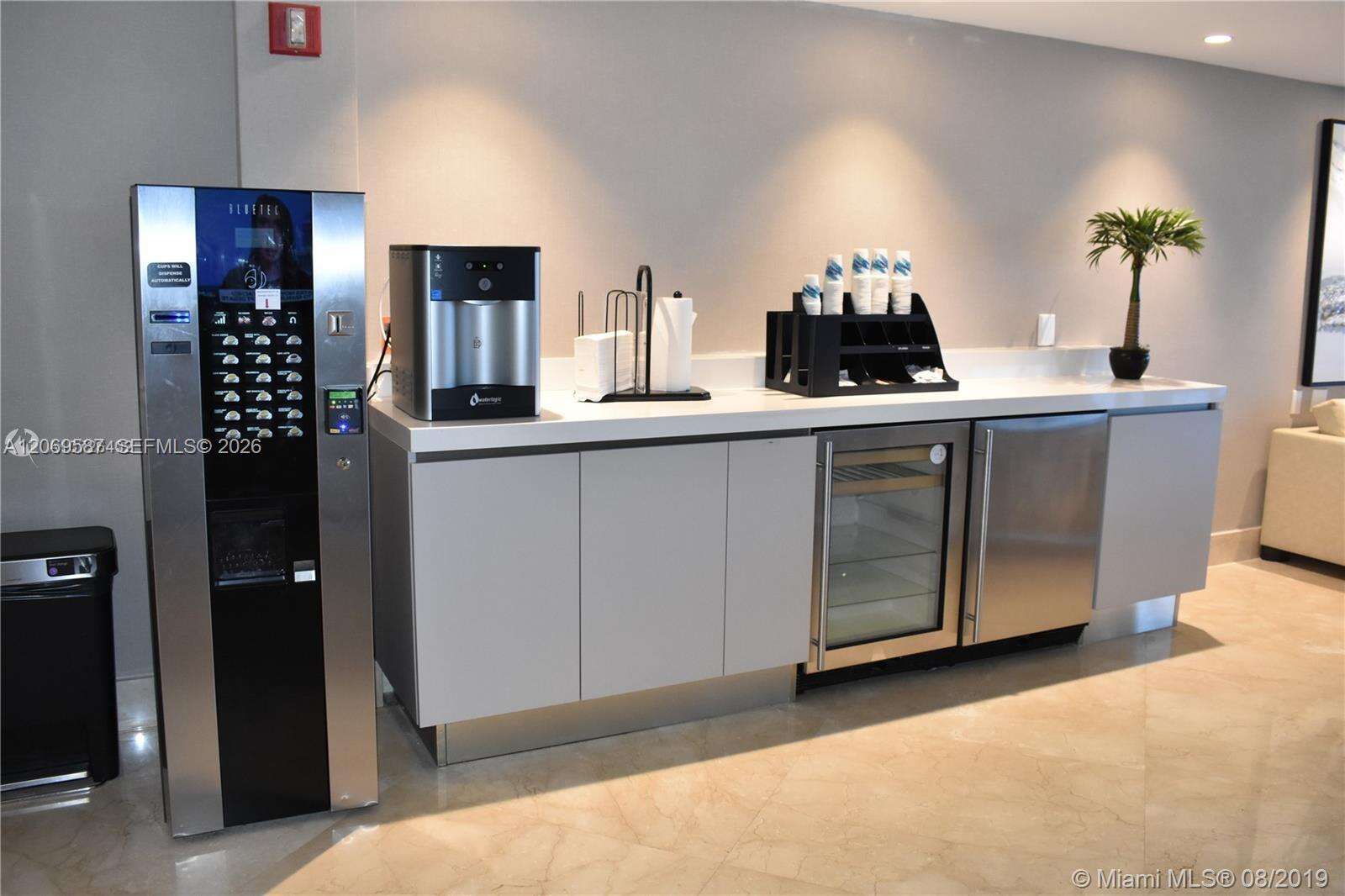 Pinnacle at 17555 Collins Ave, Sunny Isles Beach, FL 33160 - For Sale photo 36