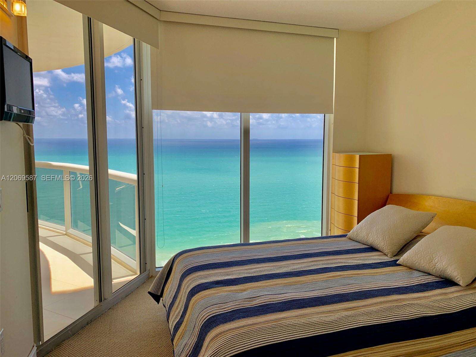 Pinnacle at 17555 Collins Ave, Sunny Isles Beach, FL 33160 - For Sale photo 5