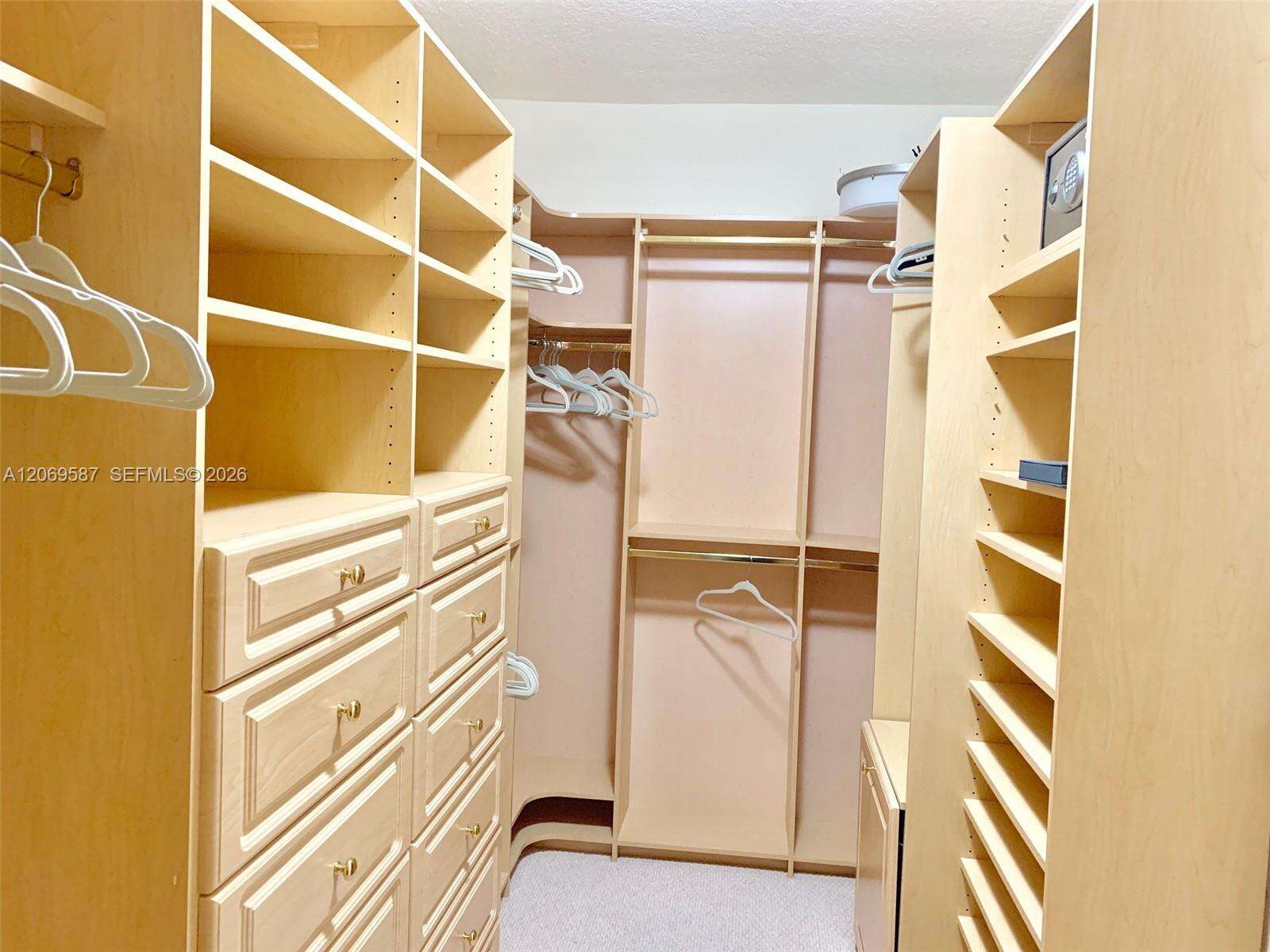 Pinnacle at 17555 Collins Ave, Sunny Isles Beach, FL 33160 - For Sale photo 59
