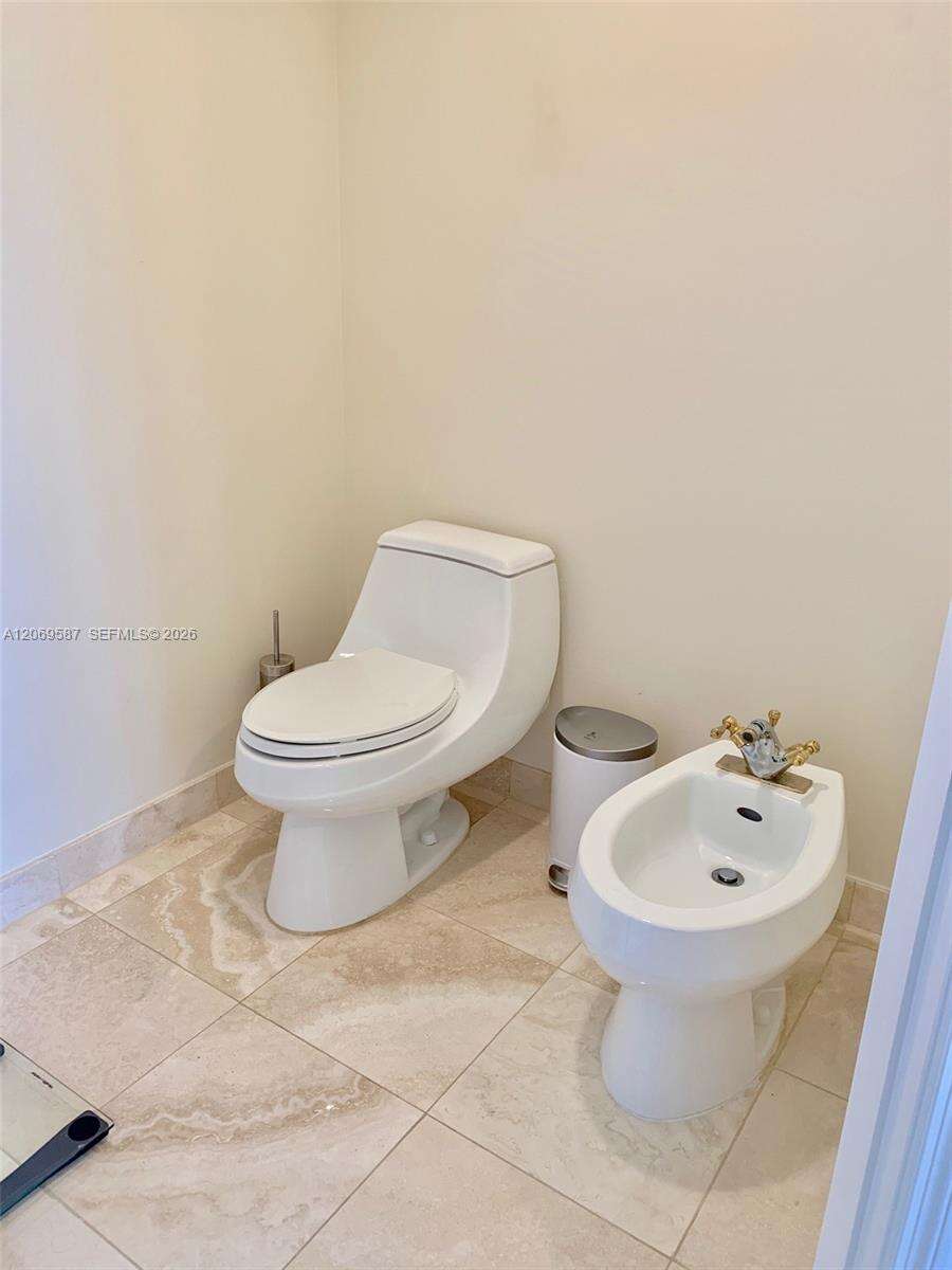 Pinnacle at 17555 Collins Ave, Sunny Isles Beach, FL 33160 - For Sale photo 61