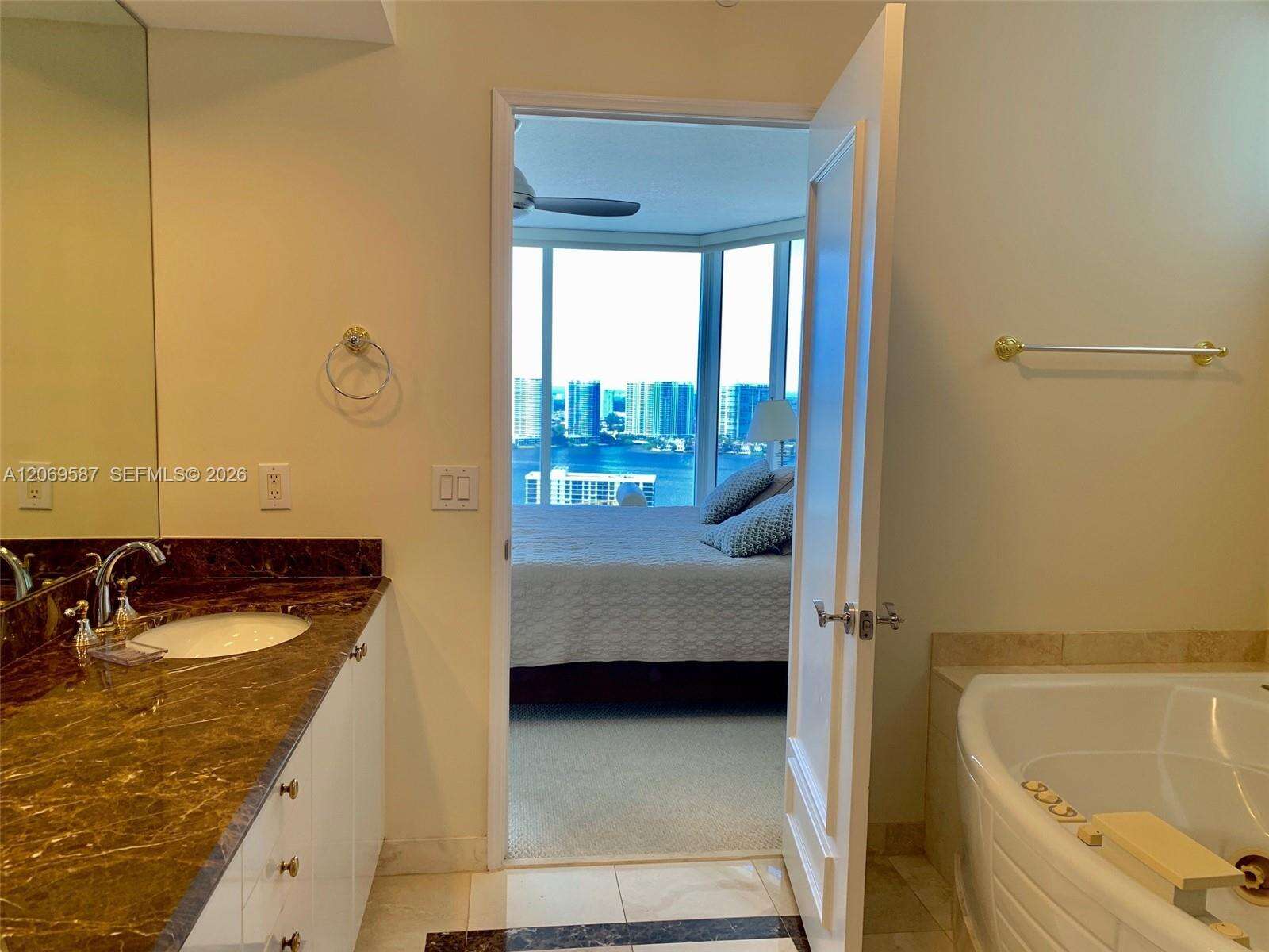 Pinnacle at 17555 Collins Ave, Sunny Isles Beach, FL 33160 - For Sale photo 62