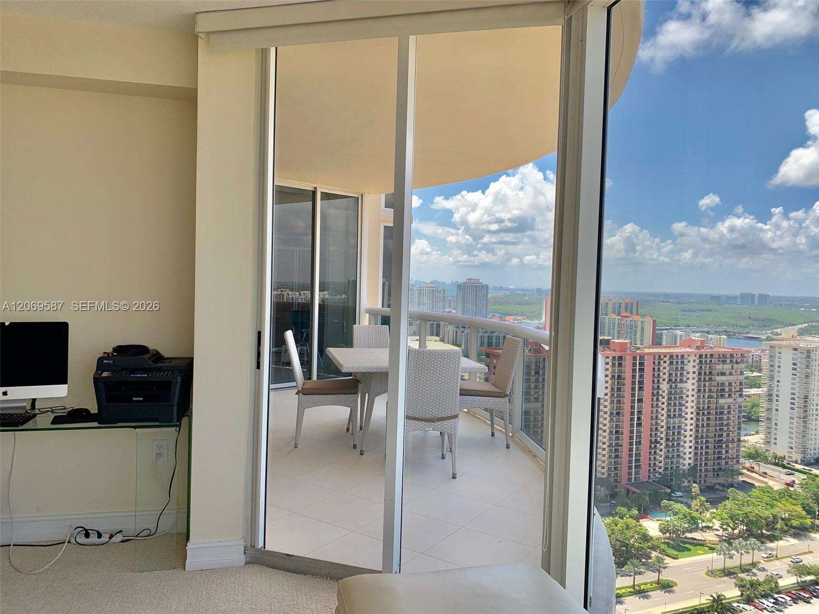 Pinnacle at 17555 Collins Ave, Sunny Isles Beach, FL 33160 - For Sale photo 64