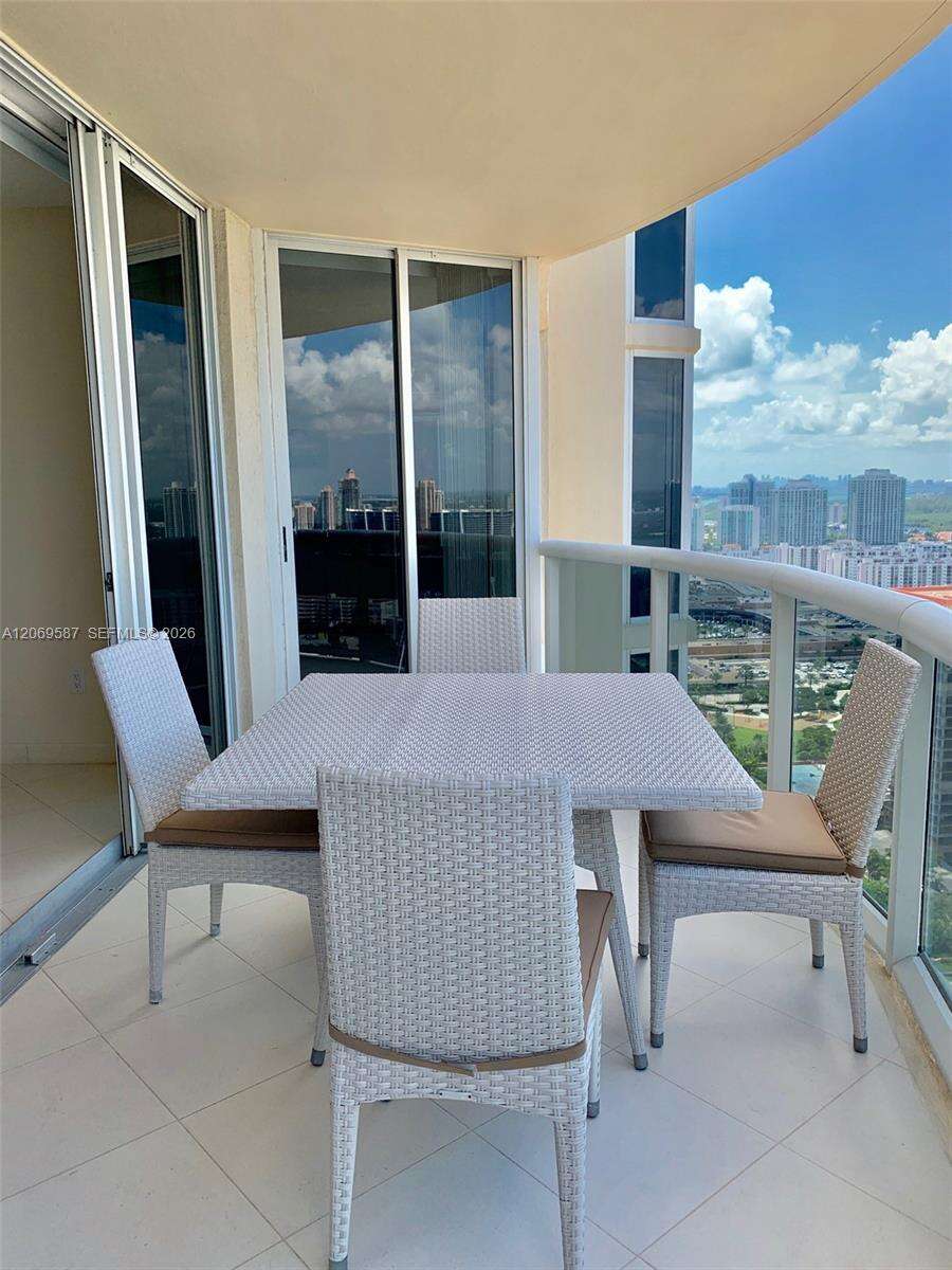 Pinnacle at 17555 Collins Ave, Sunny Isles Beach, FL 33160 - For Sale photo 70