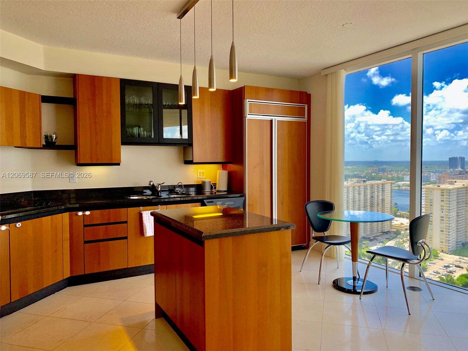Pinnacle at 17555 Collins Ave, Sunny Isles Beach, FL 33160 - For Sale photo 72