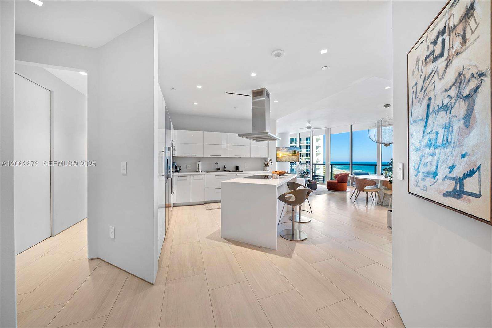 Continuum South Tower at 100 Pointe Dr, Miami Beach, FL 33139 - For Sale photo 2