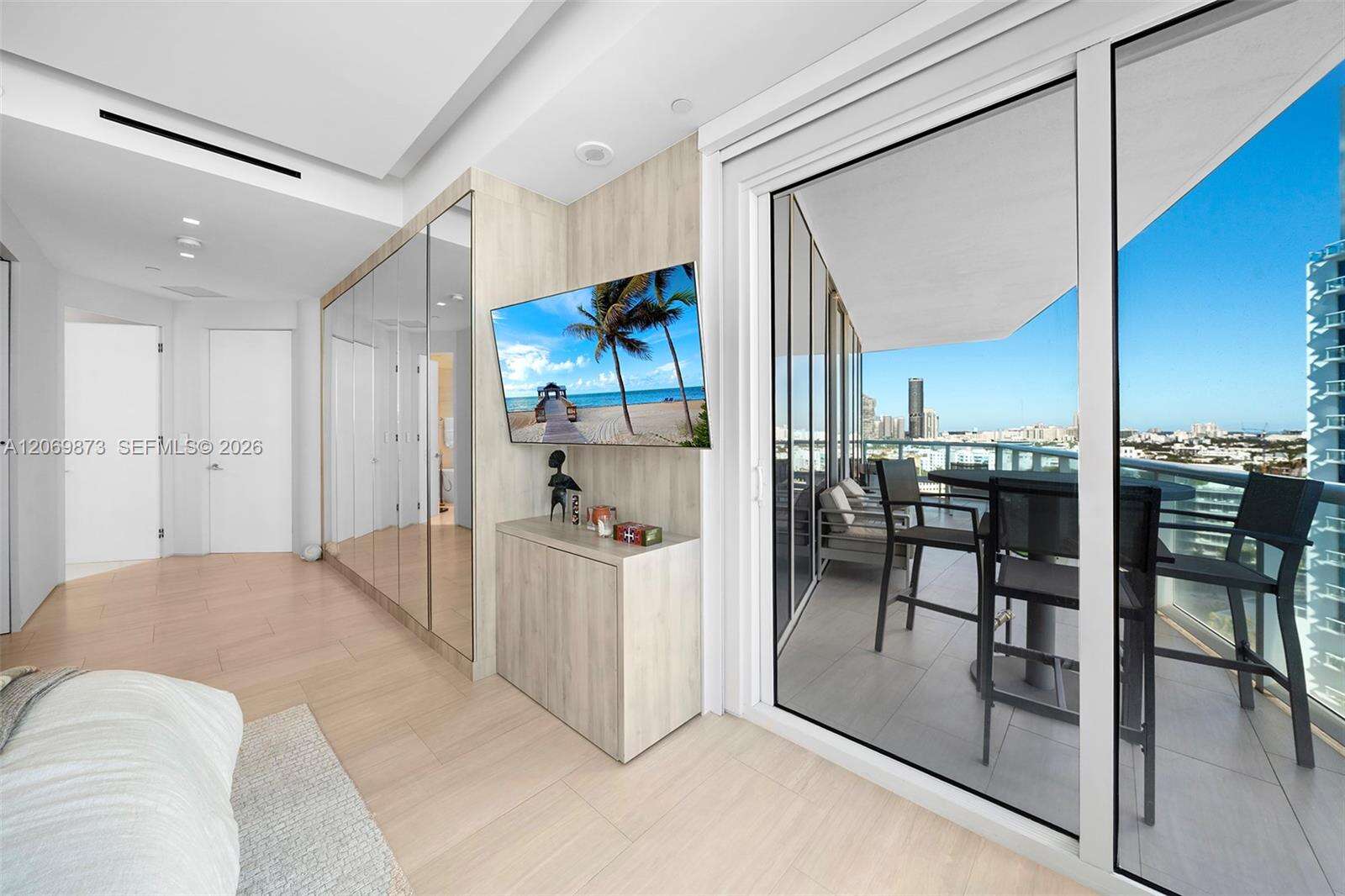 Continuum South Tower at 100 Pointe Dr, Miami Beach, FL 33139 - For Sale photo 19