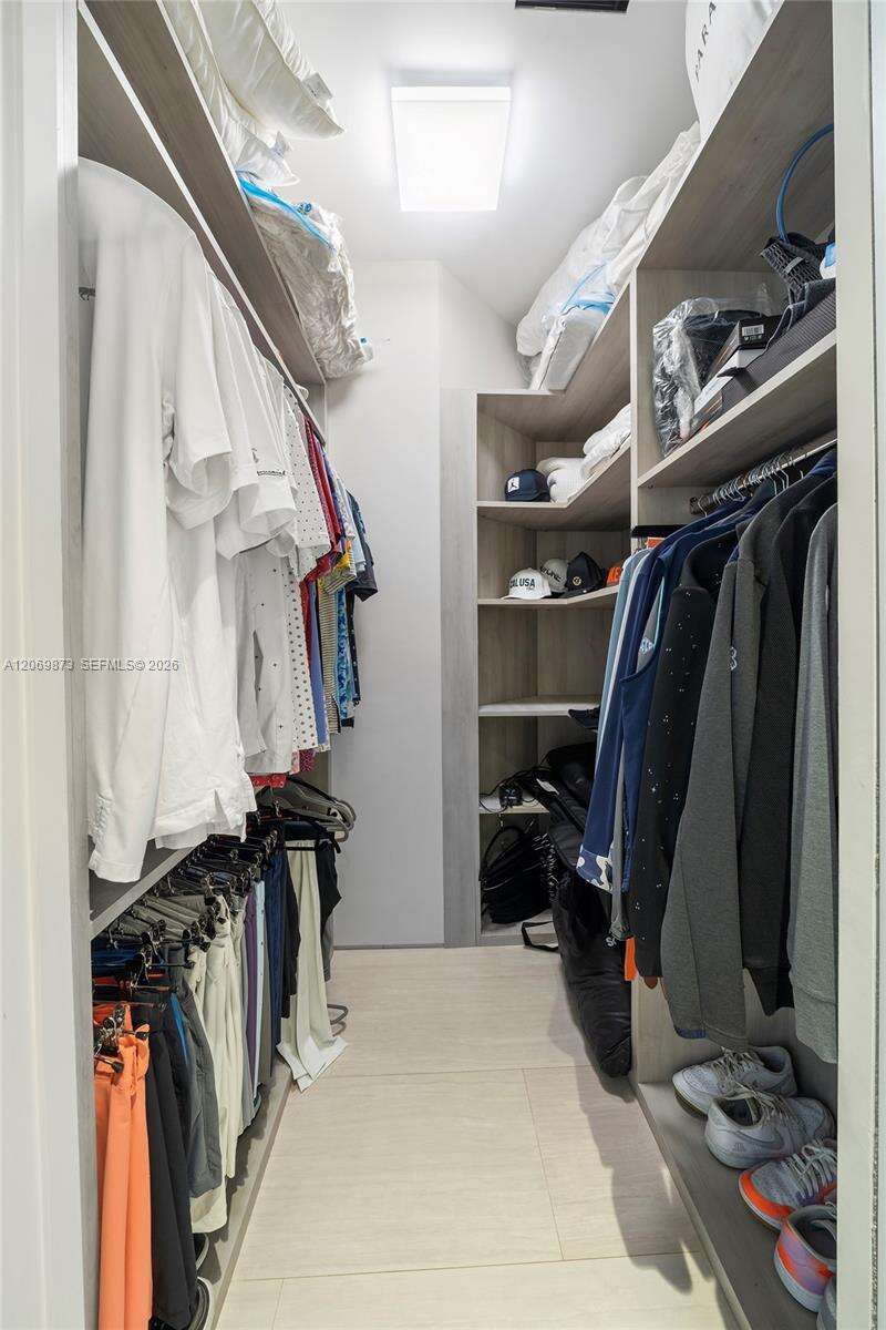Continuum South Tower at 100 Pointe Dr, Miami Beach, FL 33139 - For Sale photo 30