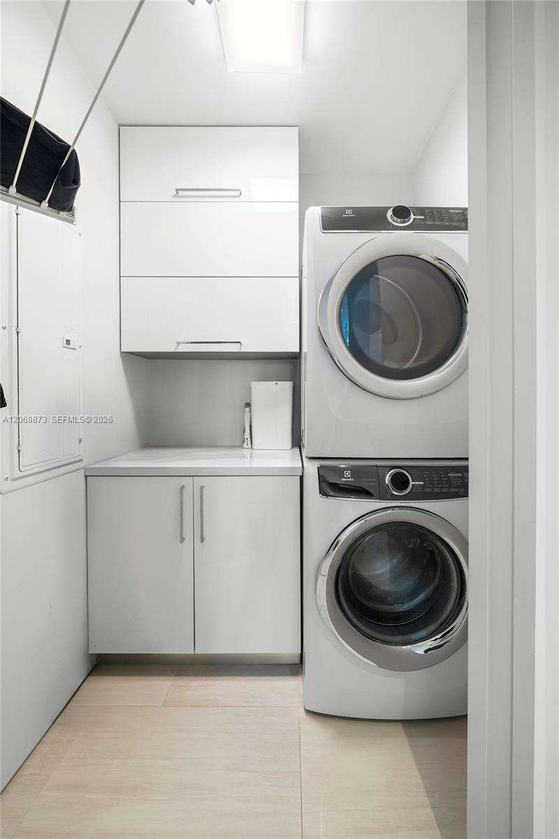 Continuum South Tower at 100 Pointe Dr, Miami Beach, FL 33139 - For Sale photo 33