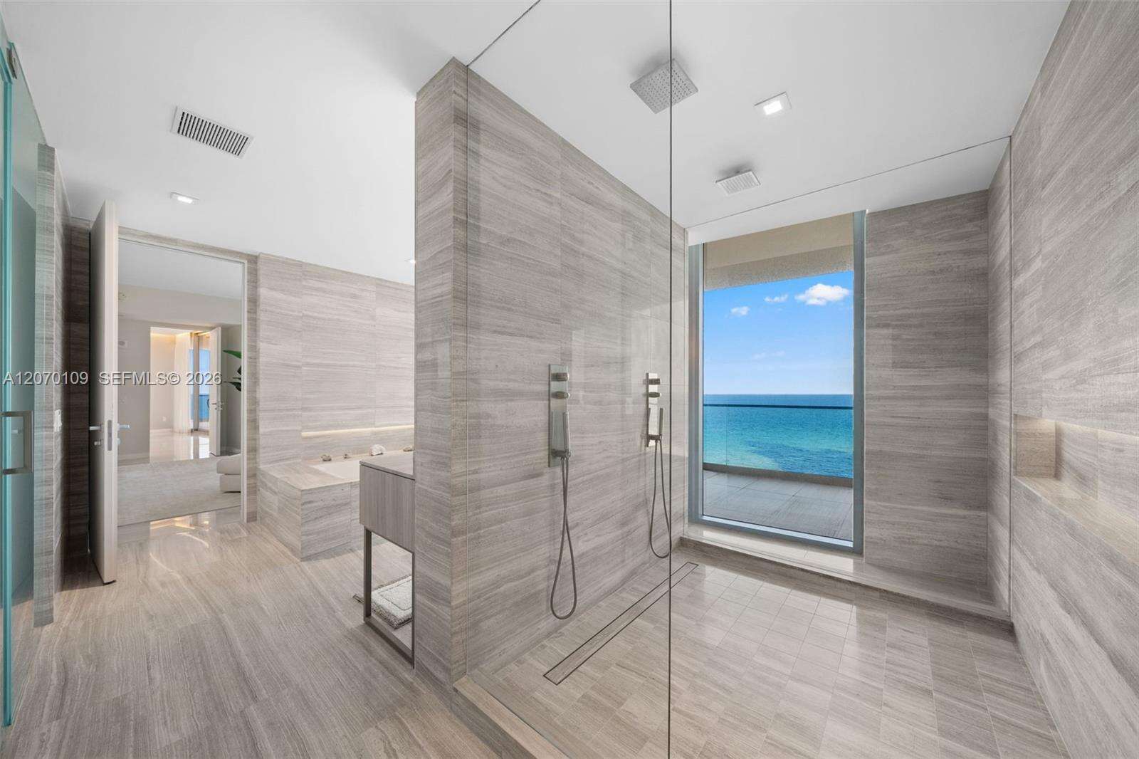 Armani Casa at 18975 Collins Ave, Sunny Isles Beach, FL 33160 - For Sale photo 18