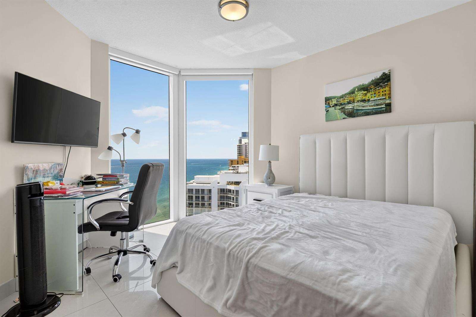 La Perla at 16699 Collins, Sunny Isles Beach, FL 33160 - For Sale photo 13