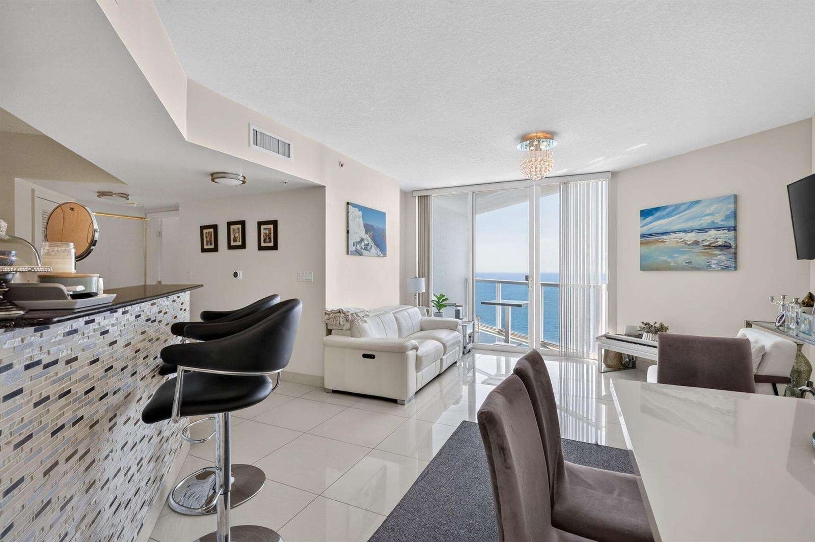 La Perla at 16699 Collins, Sunny Isles Beach, FL 33160 - For Sale photo 5
