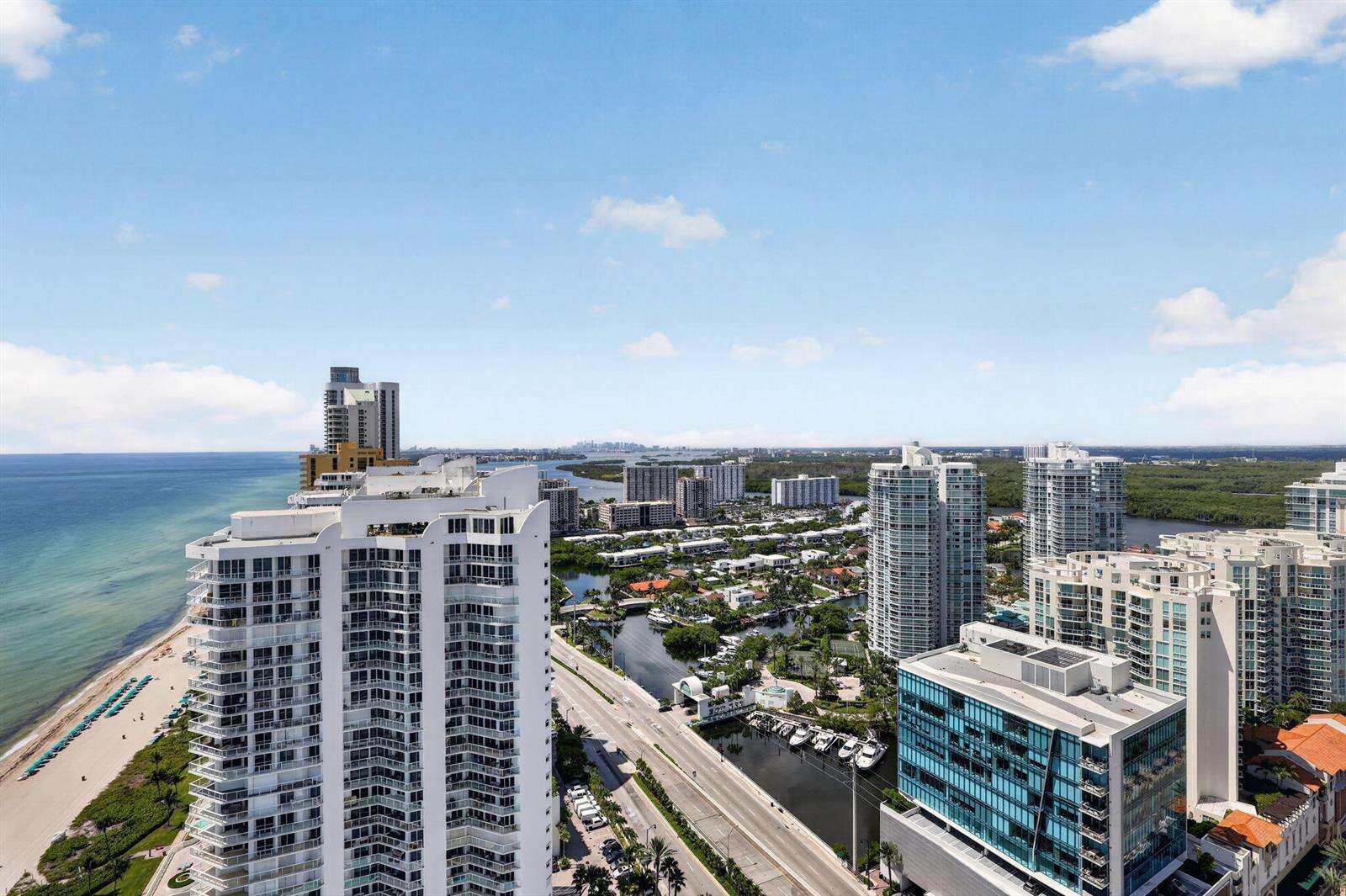 La Perla at 16699 Collins, Sunny Isles Beach, FL 33160 - For Sale photo 10