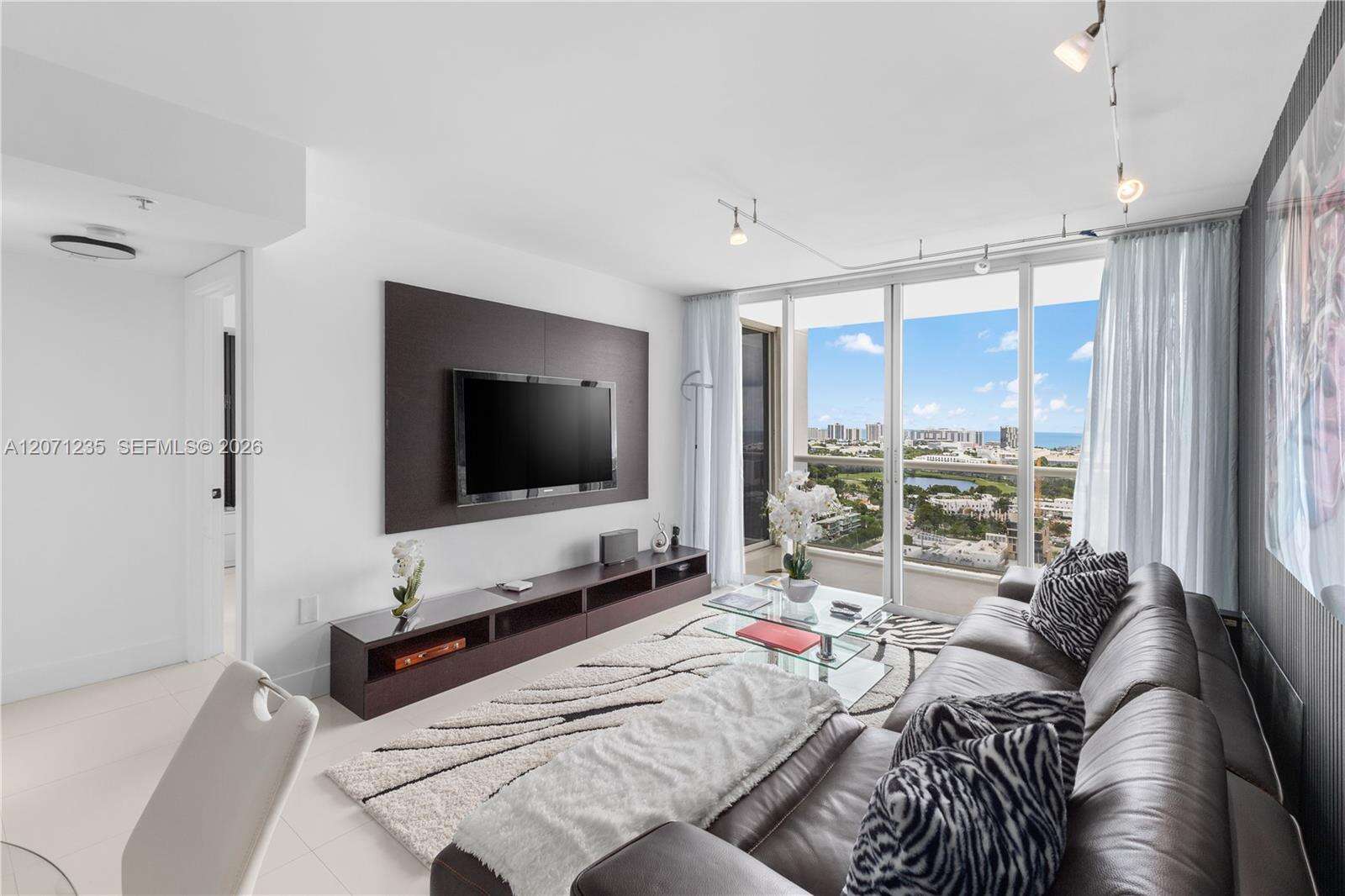 1800 Sunset Harbour Dr, Miami Beach, FL 33139 - For Sale photo 4