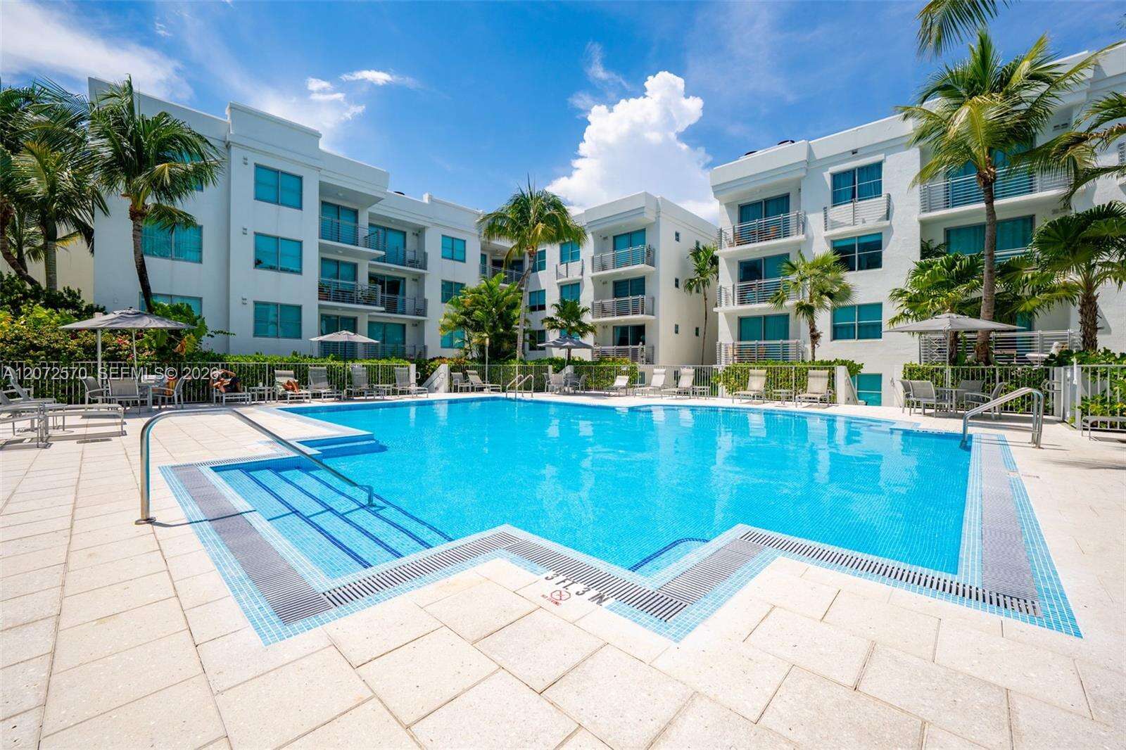 Cosmopolitan at 110 Washington Ave, Miami Beach, FL 33139 - For Sale photo 21