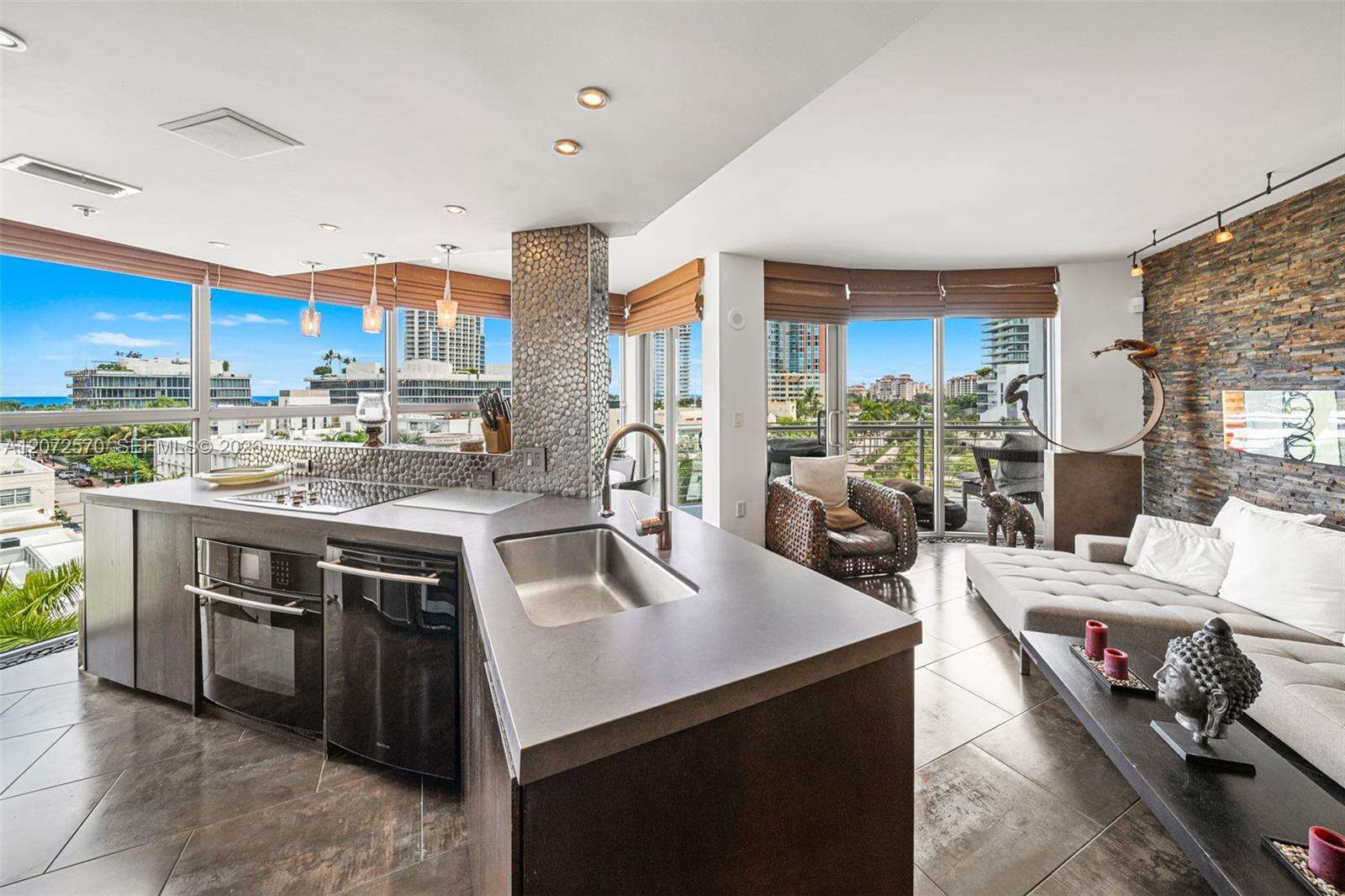 Cosmopolitan at 110 Washington Ave, Miami Beach, FL 33139 - For Sale photo 5
