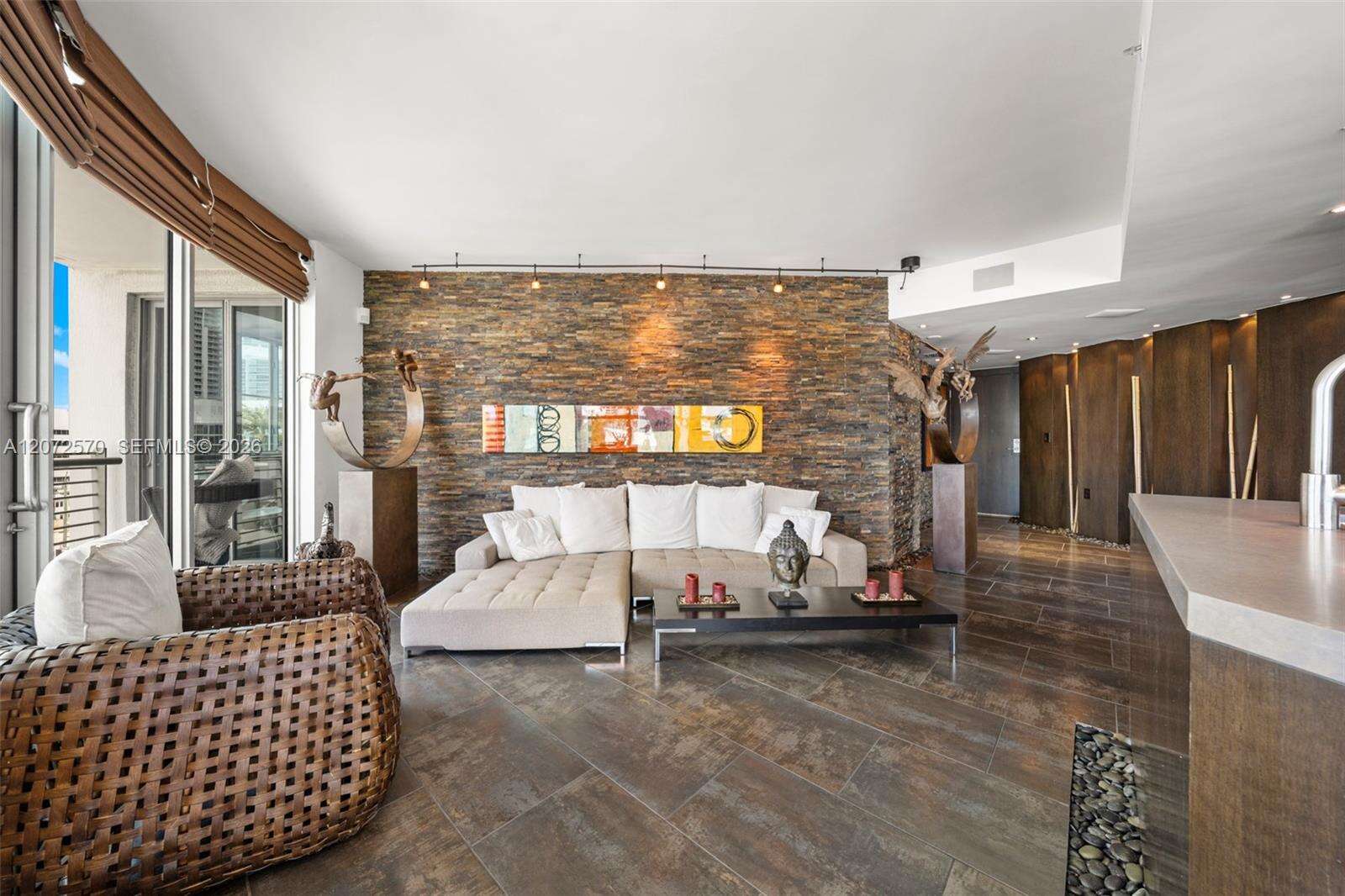 Cosmopolitan at 110 Washington Ave, Miami Beach, FL 33139 - For Sale photo 8