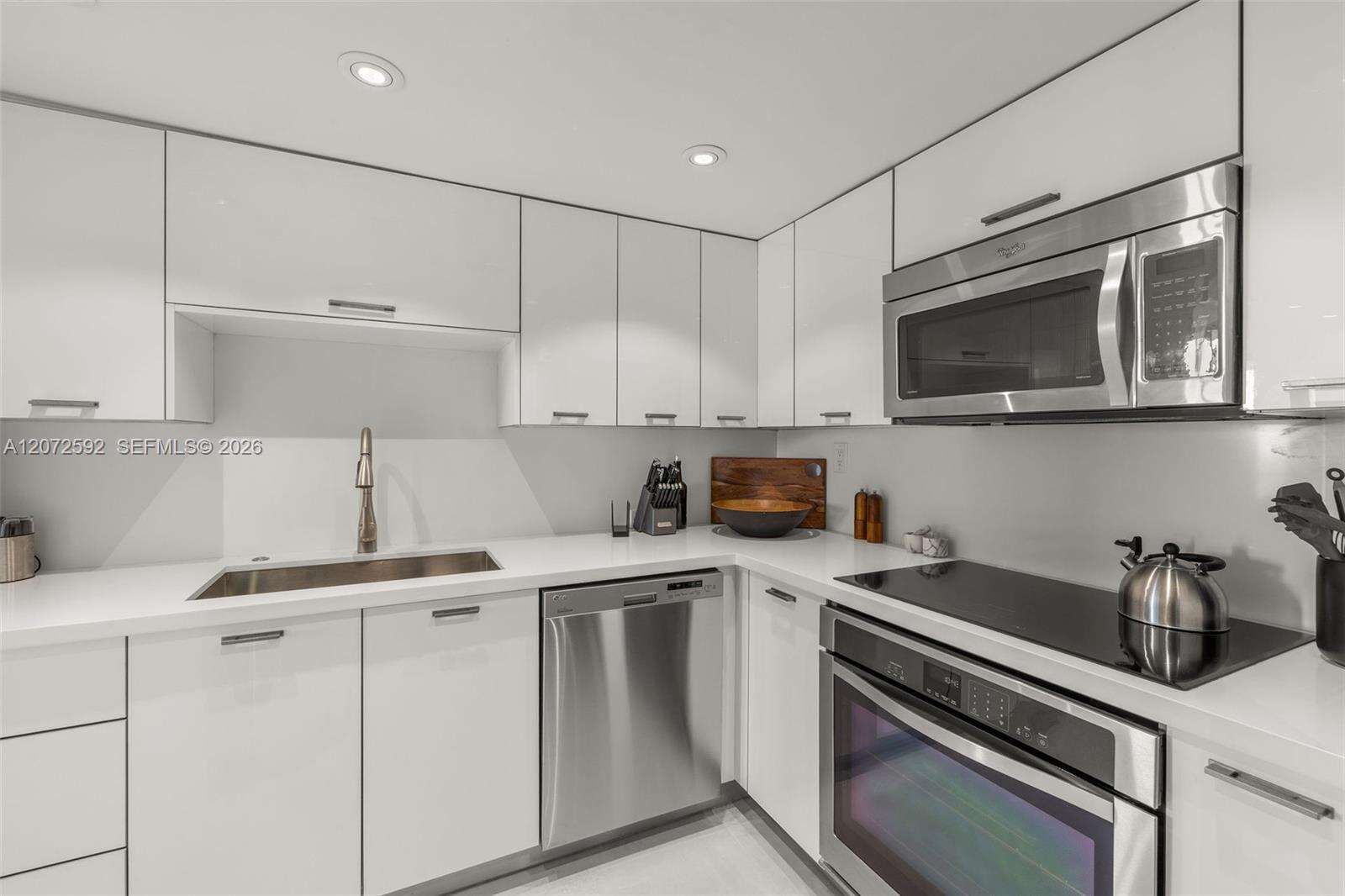 The Floridian at 650 W Ave, Miami Beach, FL 33139 - For Sale photo 14