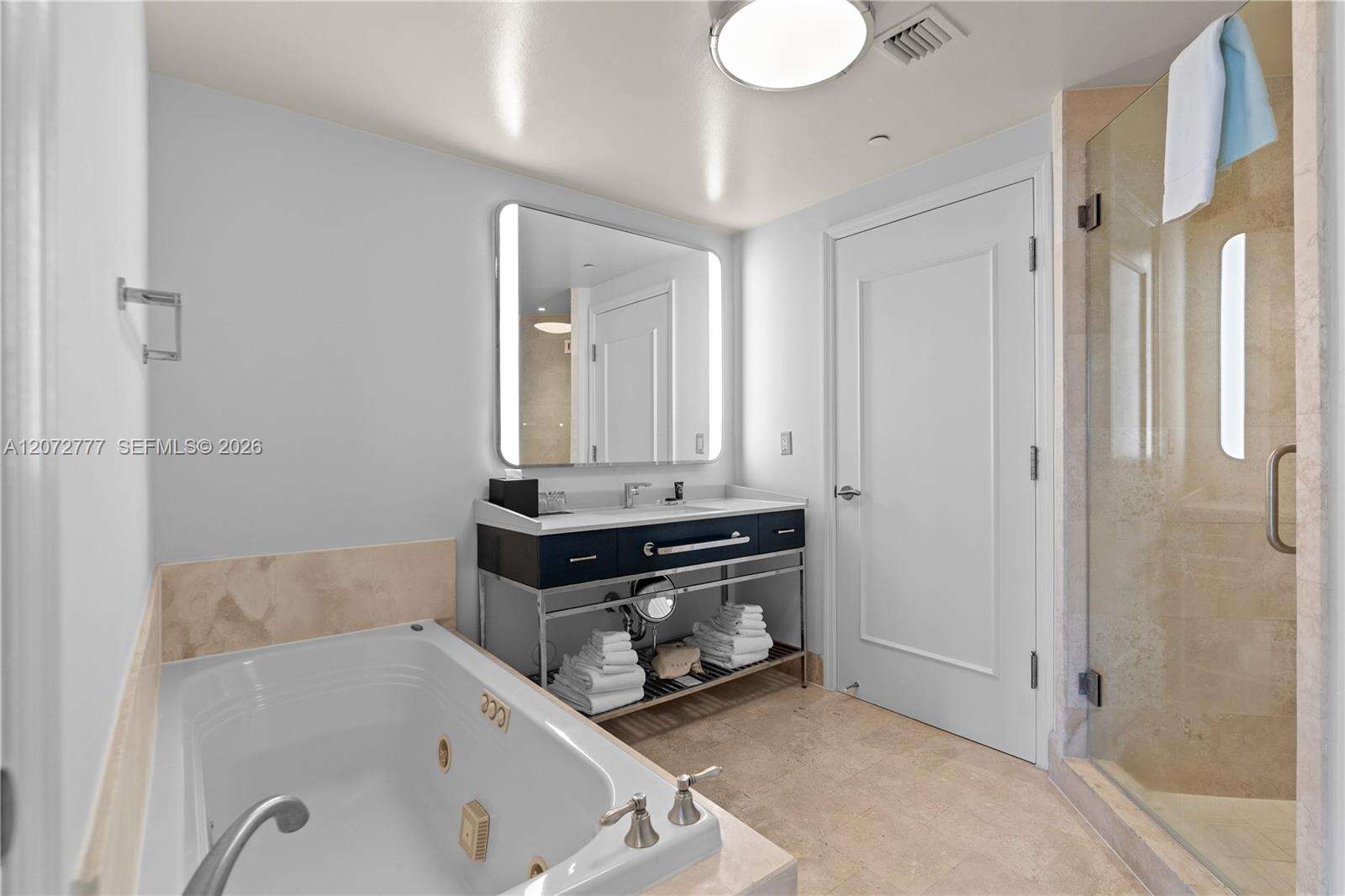 Fontainebleau 2 at 4401 Collins Ave, Miami Beach, FL 33140 - For Sale photo 35