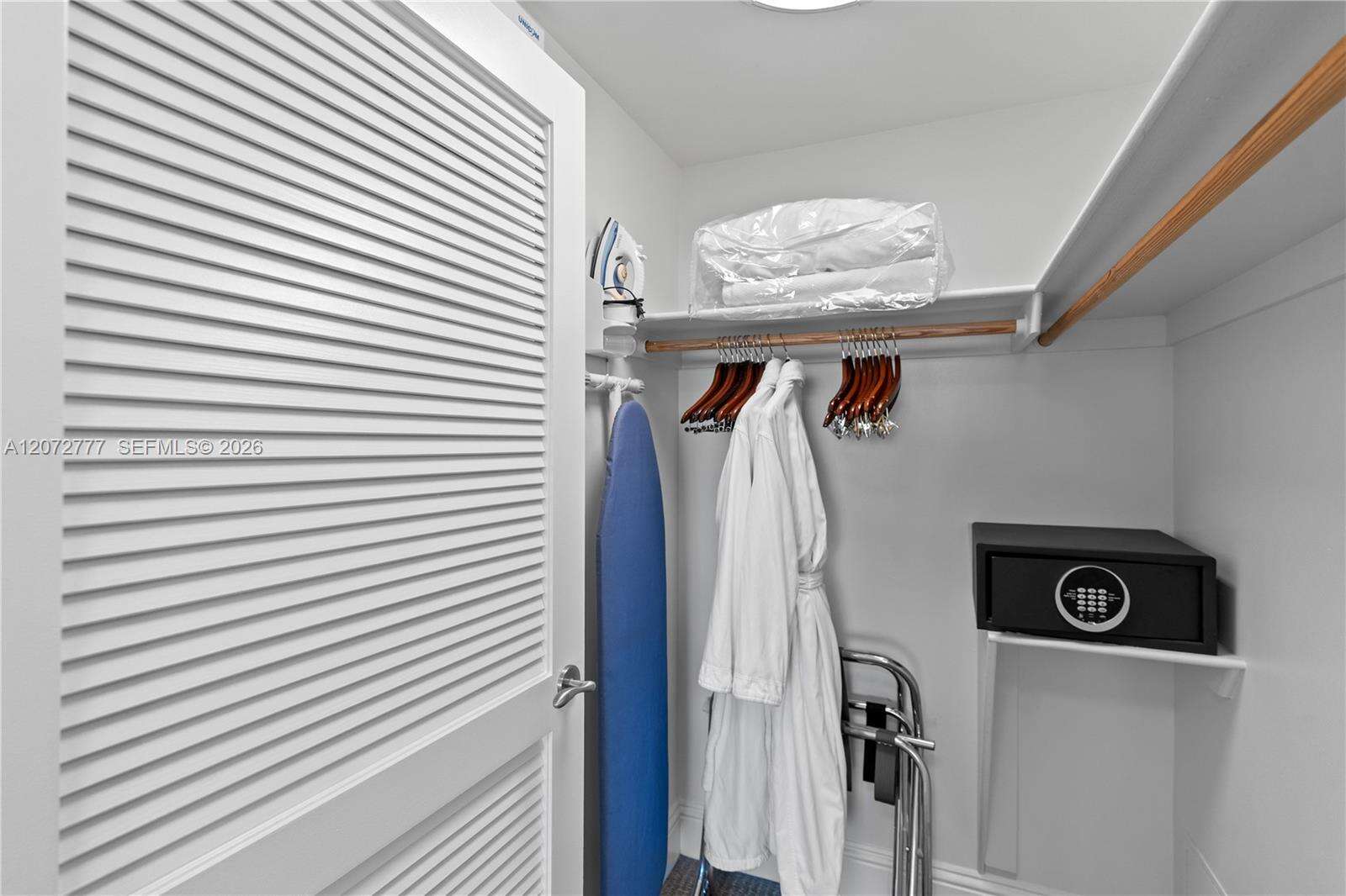 Fontainebleau 2 at 4401 Collins Ave, Miami Beach, FL 33140 - For Sale photo 36