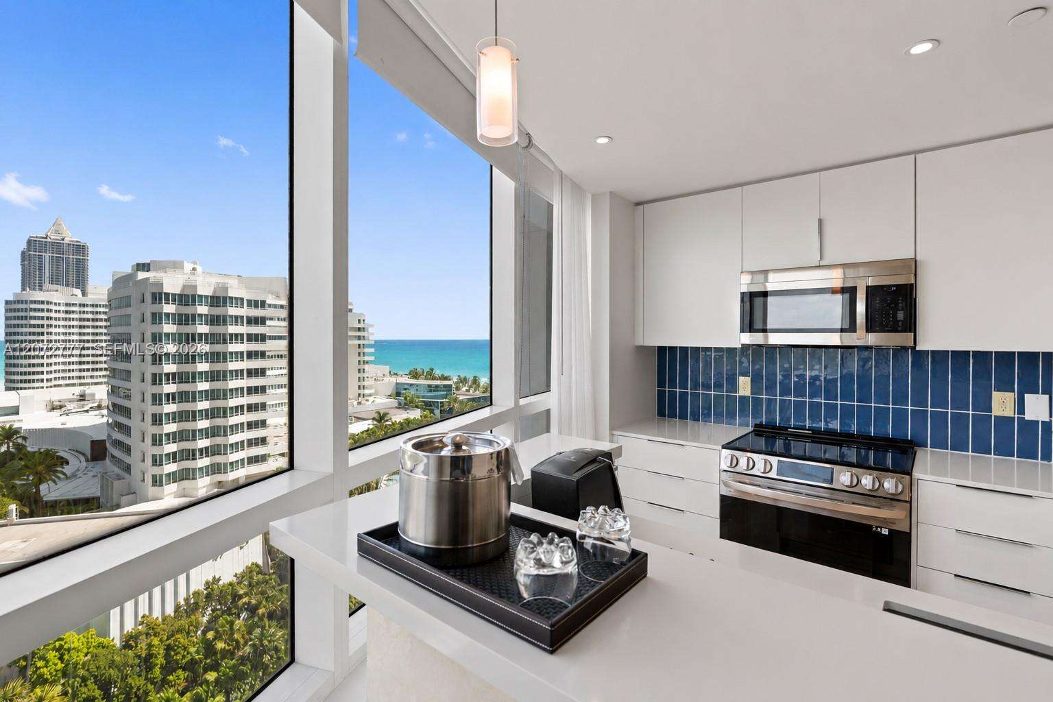 Fontainebleau 2 at 4401 Collins Ave, Miami Beach, FL 33140 - For Sale photo 5