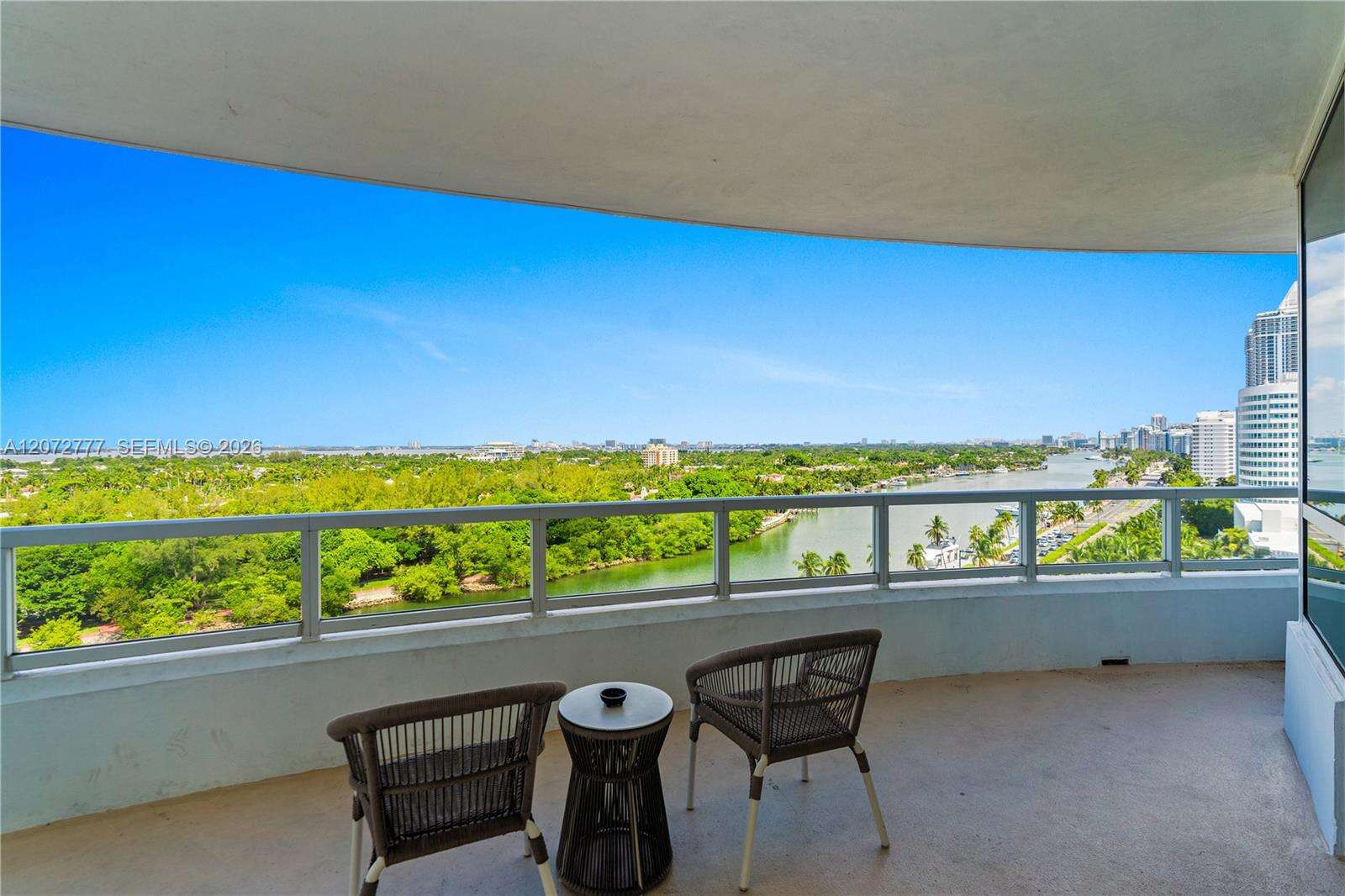 Fontainebleau 2 at 4401 Collins Ave, Miami Beach, FL 33140 - For Sale photo 9
