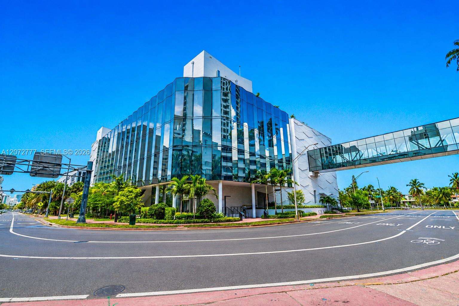 Fontainebleau 2 at 4401 Collins Ave, Miami Beach, FL 33140 - For Sale photo 88