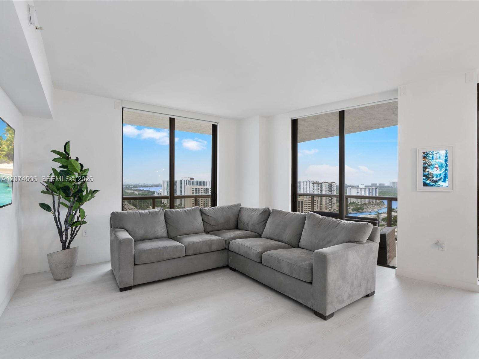 Sayan at 16275 Collins Ave, Sunny Isles Beach, FL 33160 - For Sale photo 3