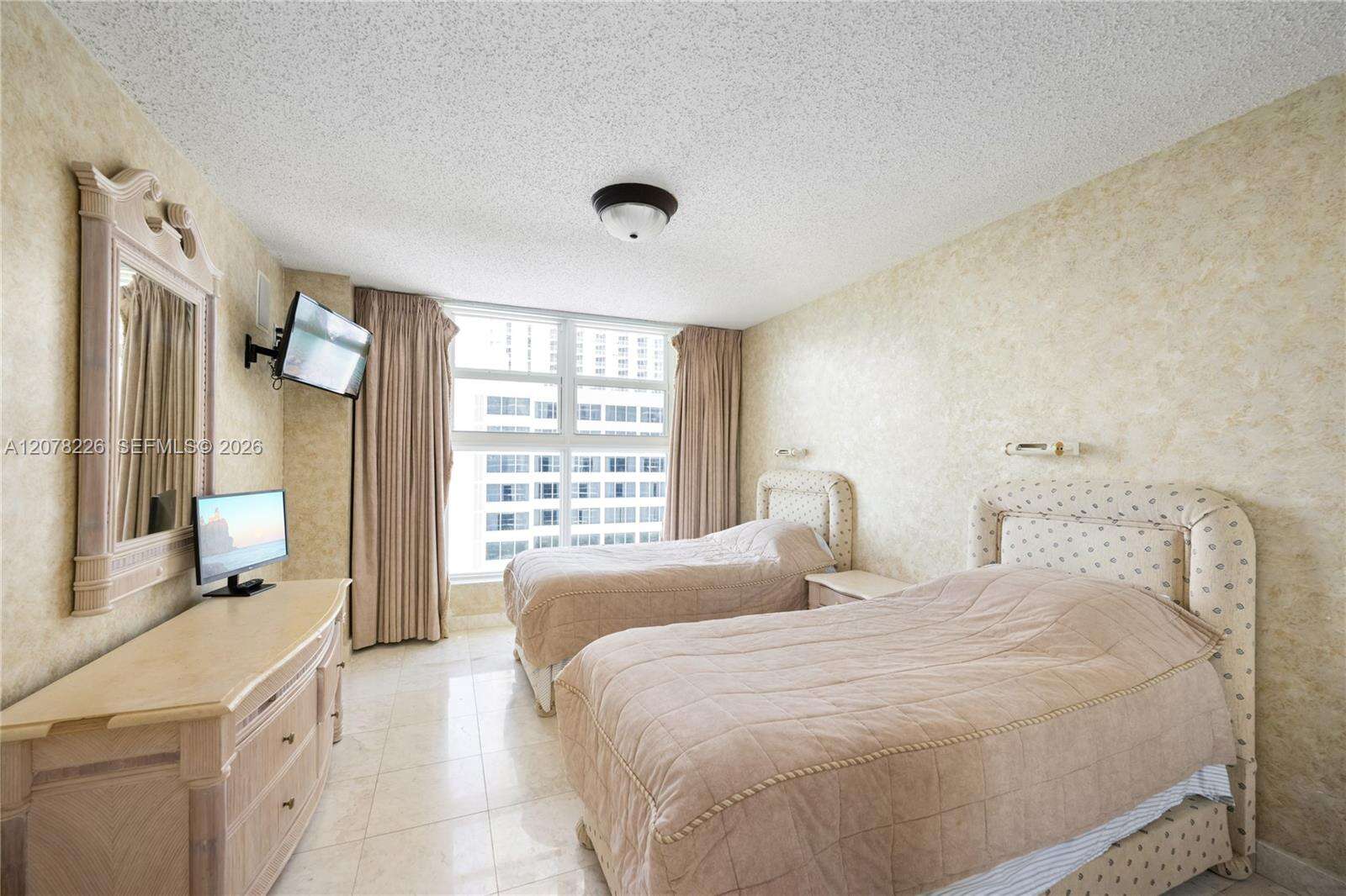 Sands Pointe at 16711 Collins Ave, Sunny Isles Beach, FL 33160 - For Sale photo 18