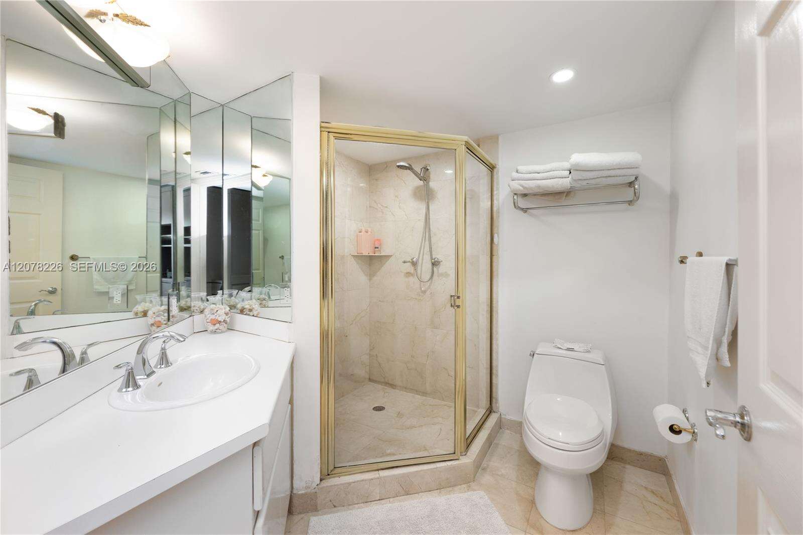 Sands Pointe at 16711 Collins Ave, Sunny Isles Beach, FL 33160 - For Sale photo 21