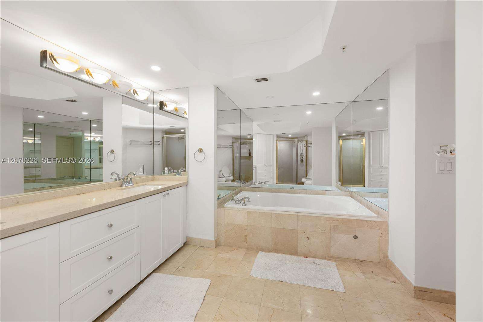 Sands Pointe at 16711 Collins Ave, Sunny Isles Beach, FL 33160 - For Sale photo 25