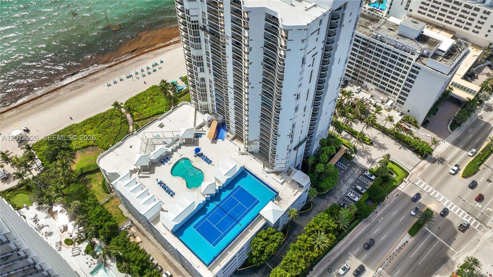 Sands Pointe at 16711 Collins Ave, Sunny Isles Beach, FL 33160 - For Sale photo 31